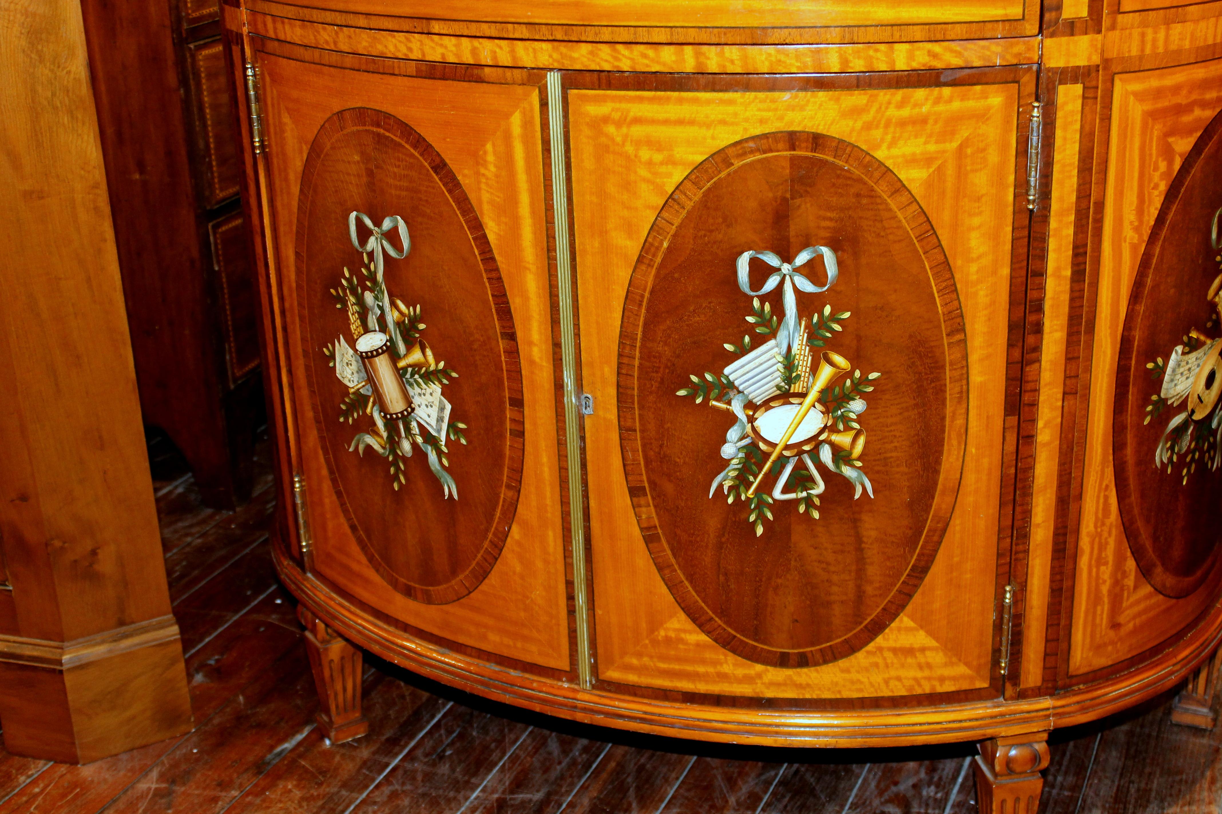 Pair of Old Reprod George III Style Hand Painted Satinwood Demilune Commodes (Seidenholz)