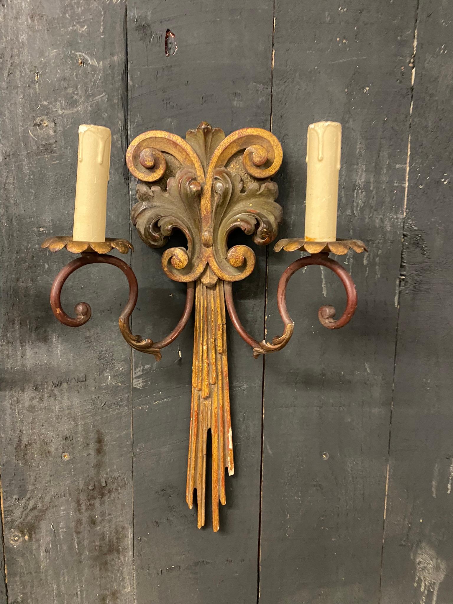 European Pair of Old Wall Lights in Polychrome Wood and Wrought Iron circa 1950 For Sale