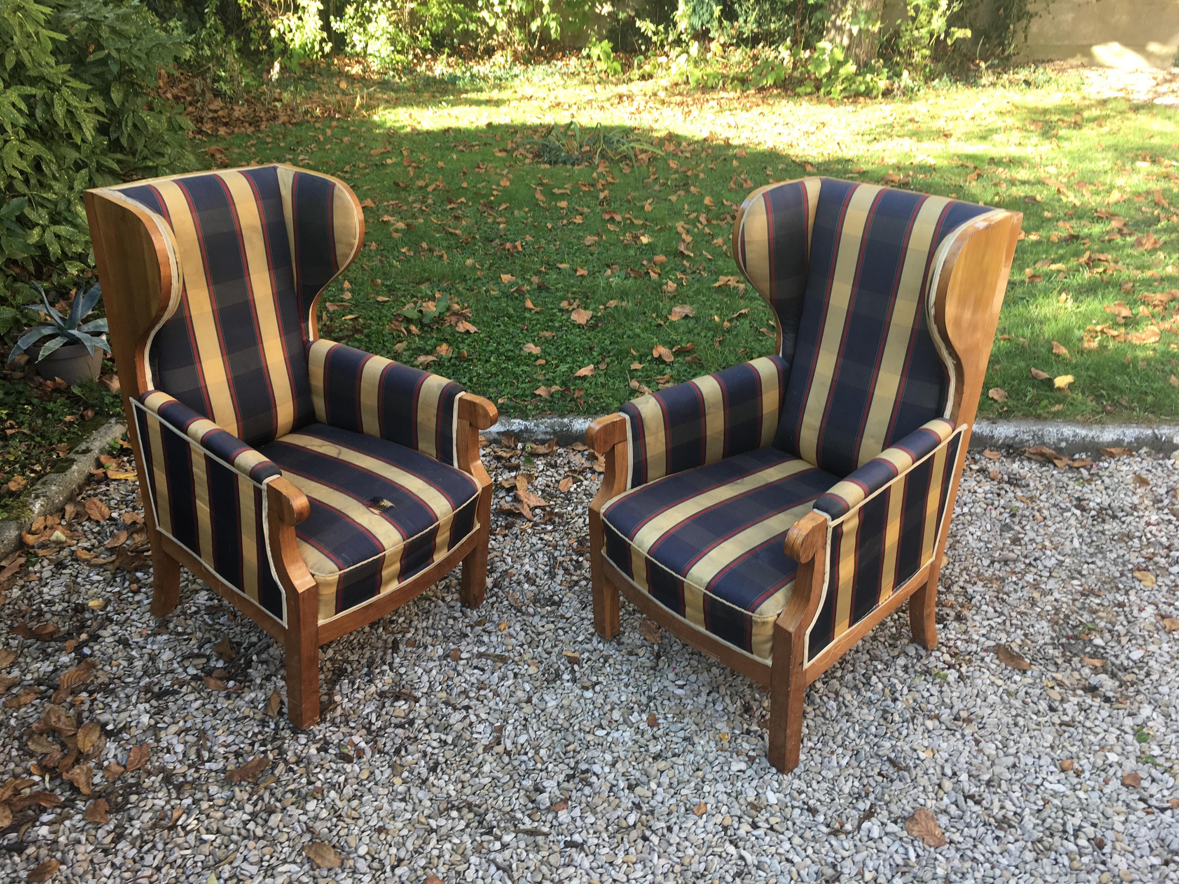 19th Century Pair of Old Walnut Veneered Wing Chairs For Sale