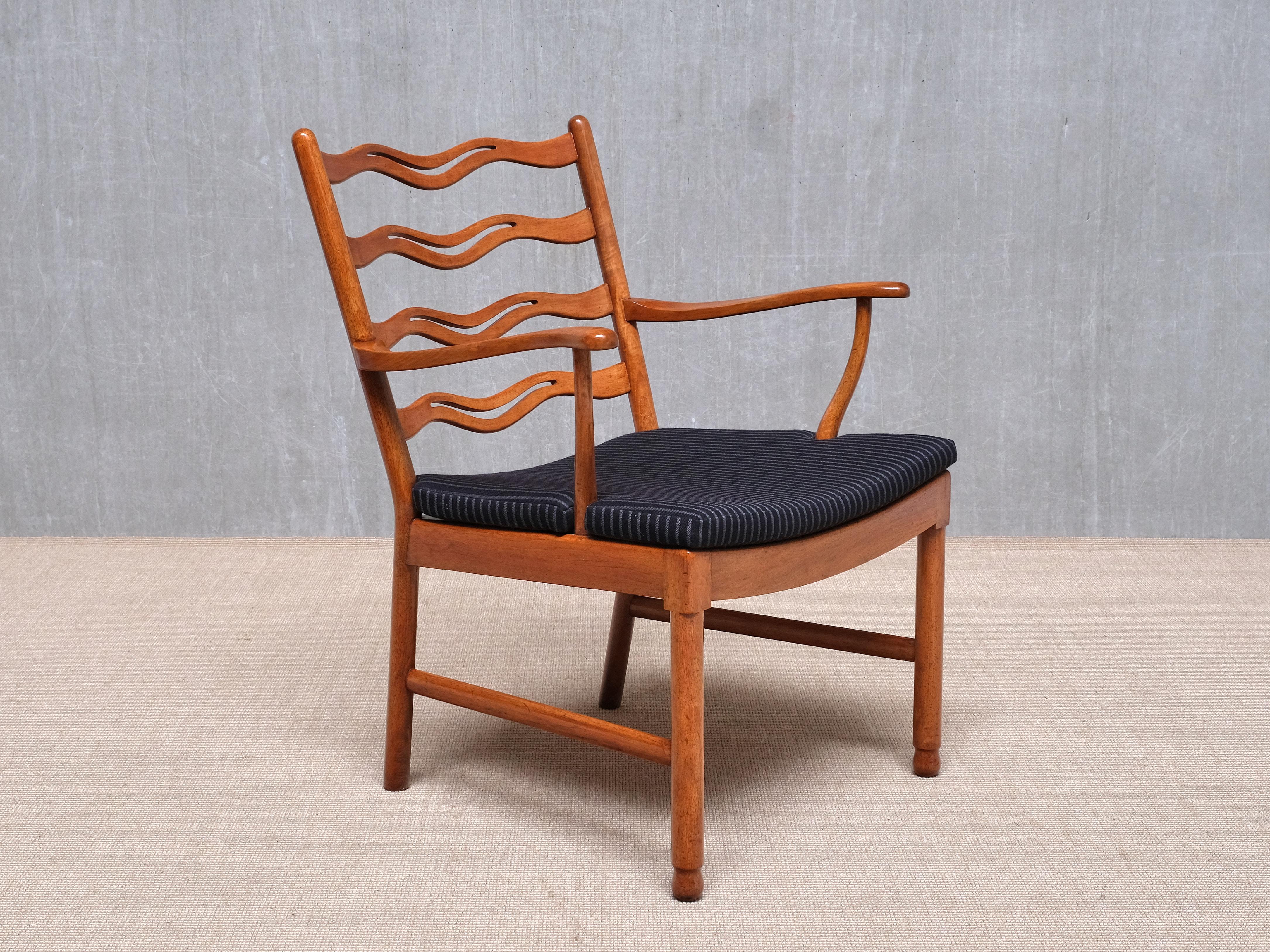 Paire de fauteuils Ole Wanscher, Model No. 1755, Fritz Hansen, Danemark, années 1940 en vente 1