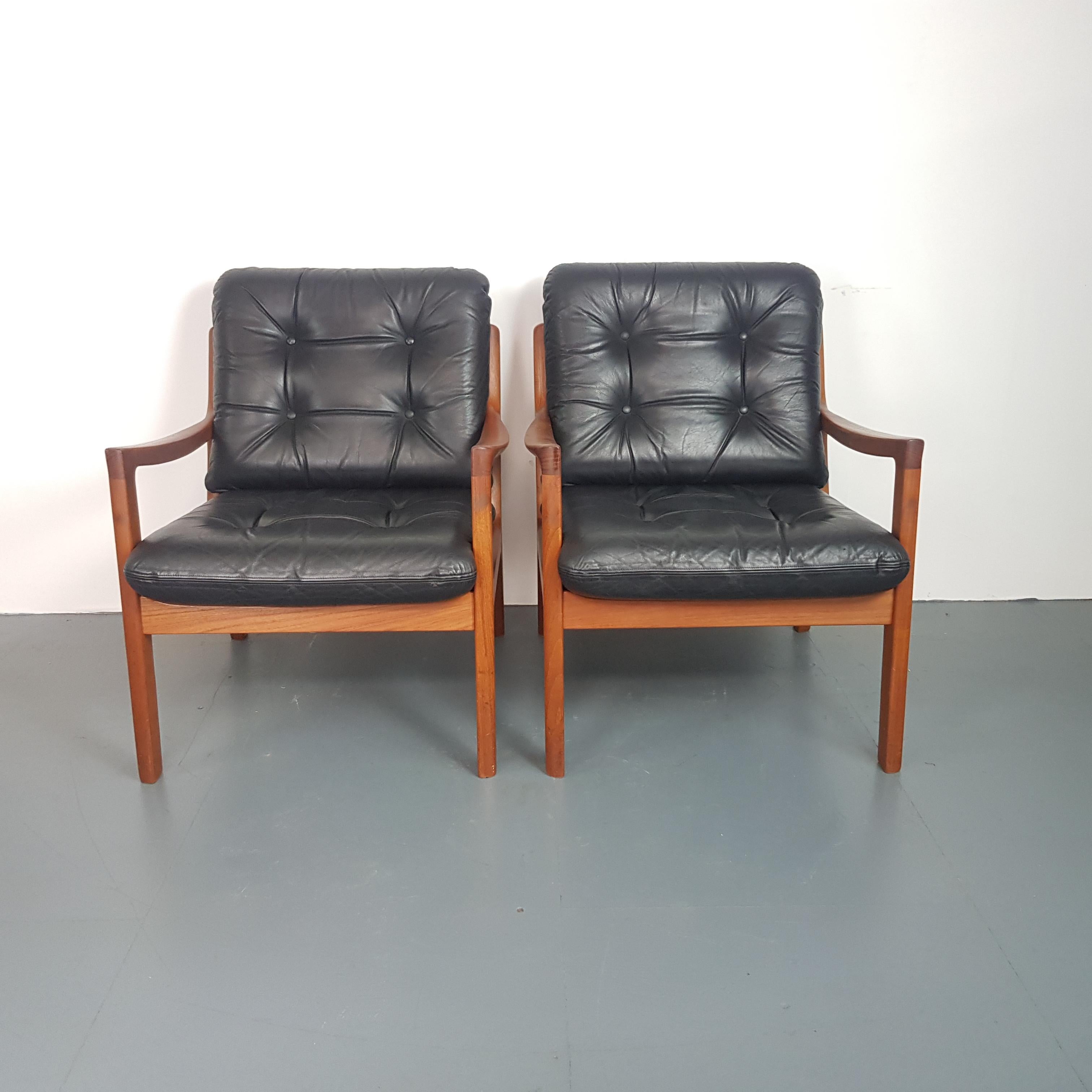 Danish Pair of Ole Wanscher for France & Son Denmark, 1960s Teak Lounge Chairs Leather For Sale