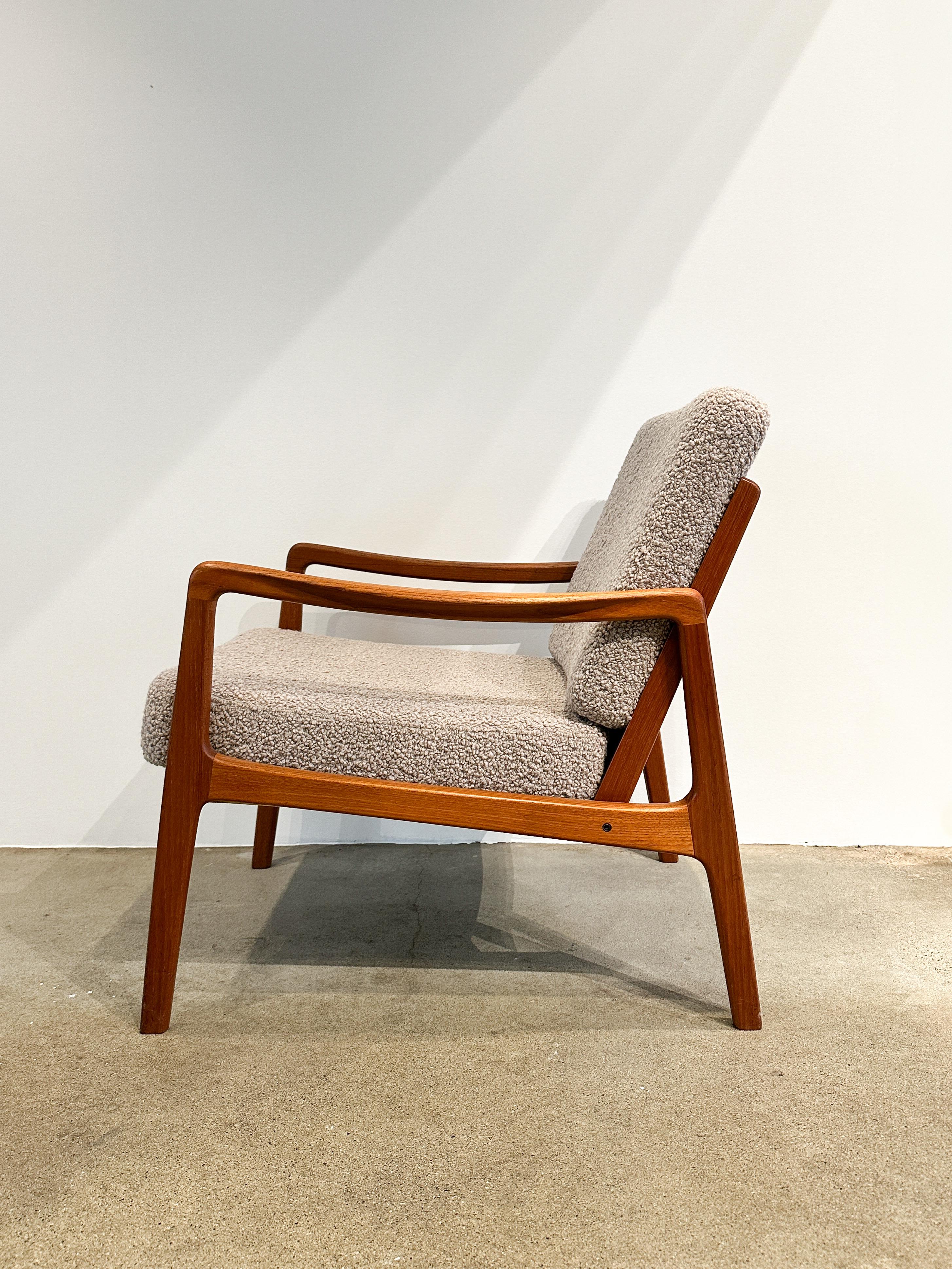 Pair of Ole Wanscher Lounge Chairs Teak & Bouclé Wool Upholstery Dedar Luxe 1960 In Good Condition In Basel, BS