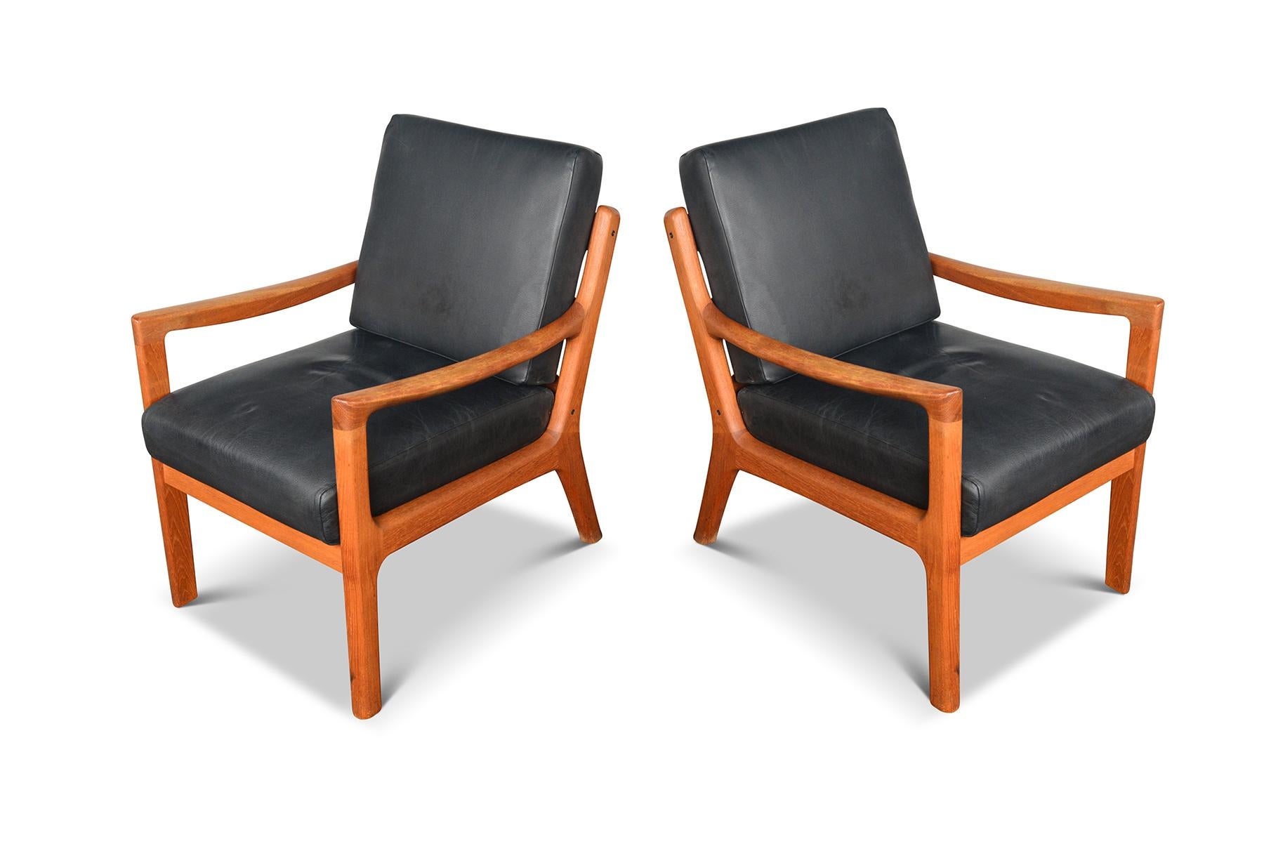 Danish Pair of Ole Wanscher Senator Lounge Chairs in Teak + Black Leather #2