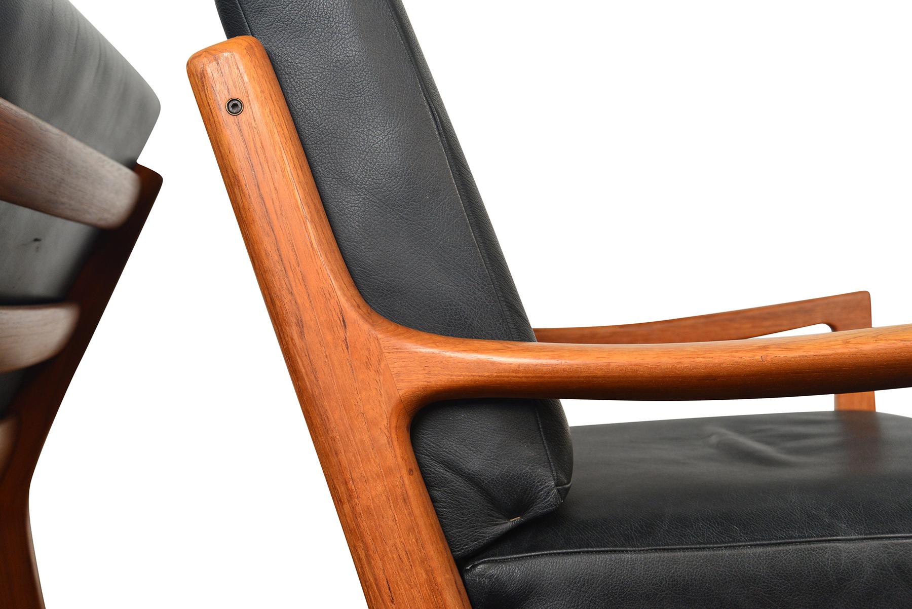 Pair of Ole Wanscher Senator Lounge Chairs in Teak + Black Leather #2 1