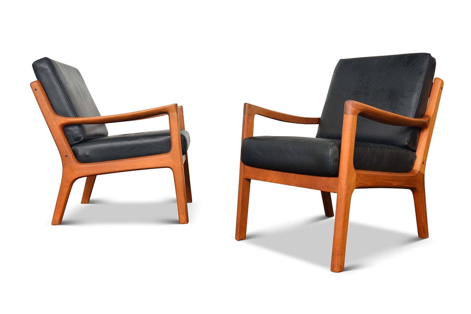 Mid-Century Modern Pair of Ole Wanscher Senator Lounge Chairs in Teak + Black Leather