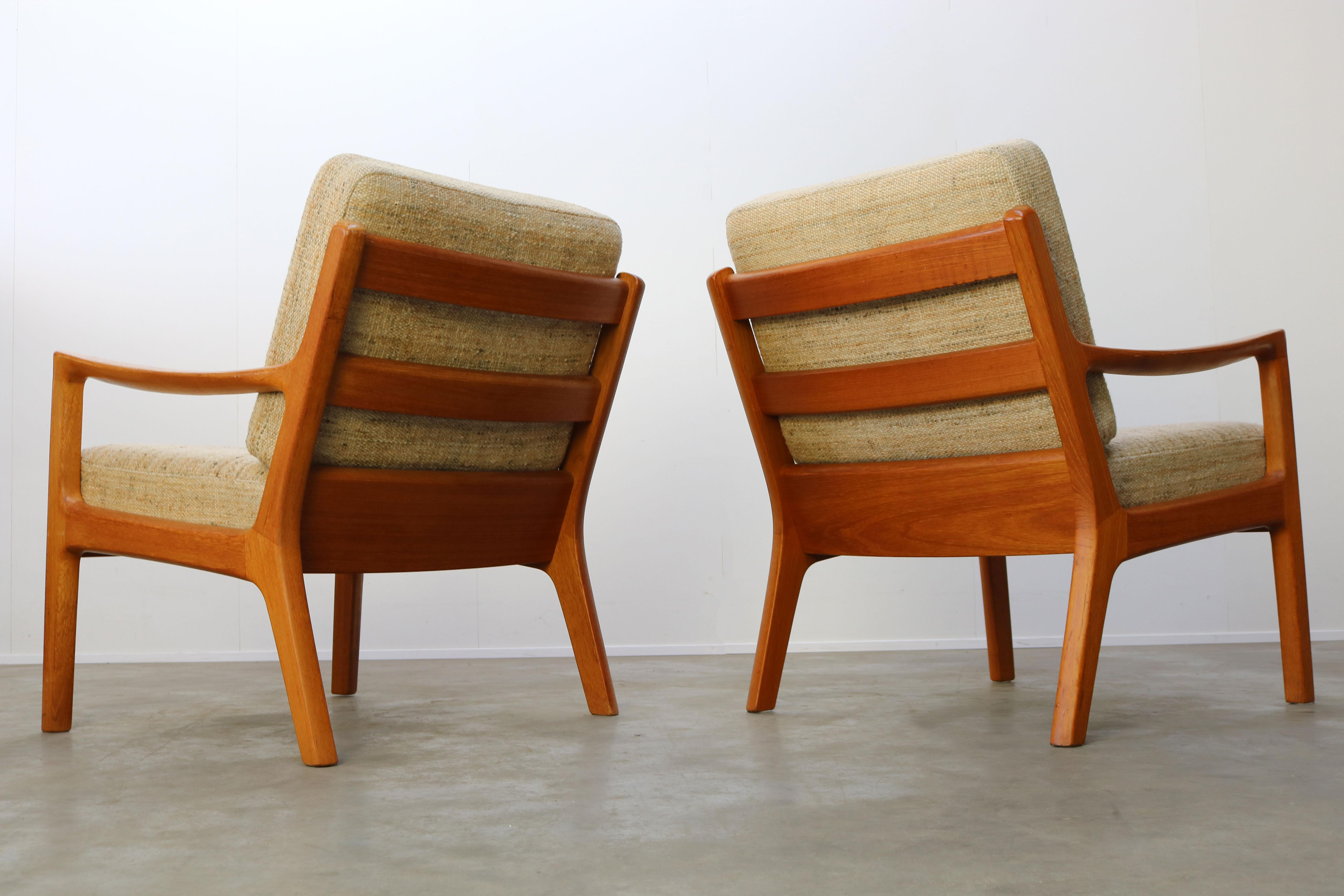 Pair of Ole Wanscher Senator Lounge Chairs in Teak White Wool P. Jeppesen, 1950s 5