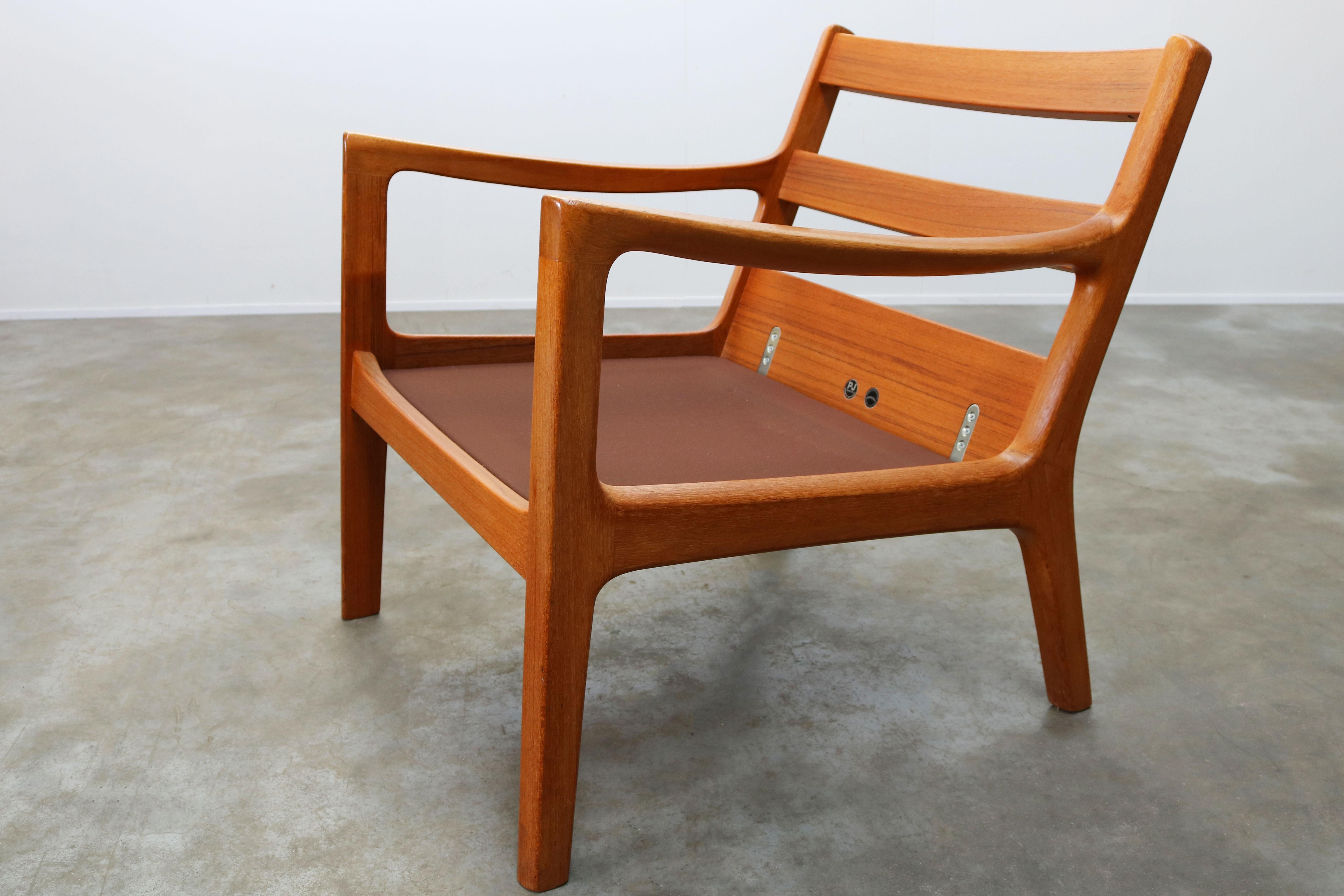 Pair of Ole Wanscher Senator Lounge Chairs in Teak White Wool P. Jeppesen, 1950s 7