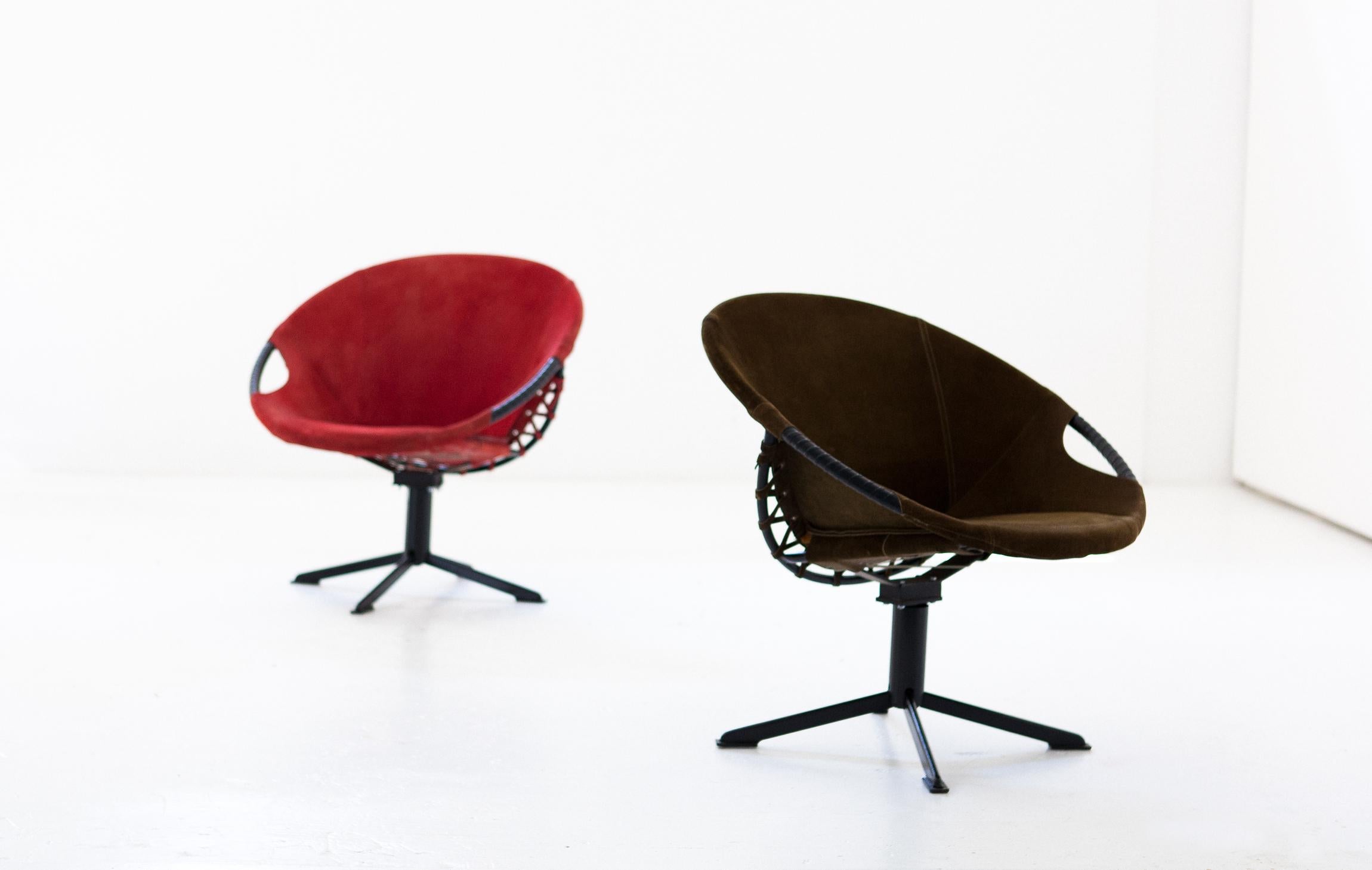 Italian Pair of Olive Green and Red Natural Suede Leather Lounge Chairs, 1960s