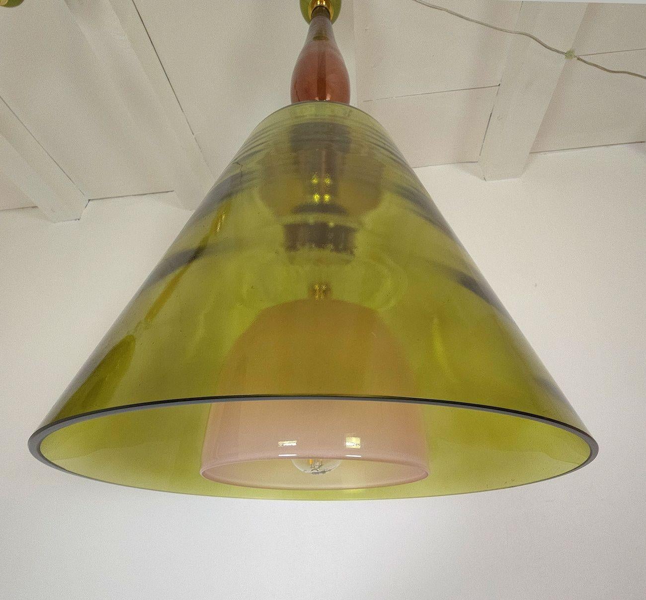 Coppia di pendenti in vetro verde oliva, Italia in vendita 3