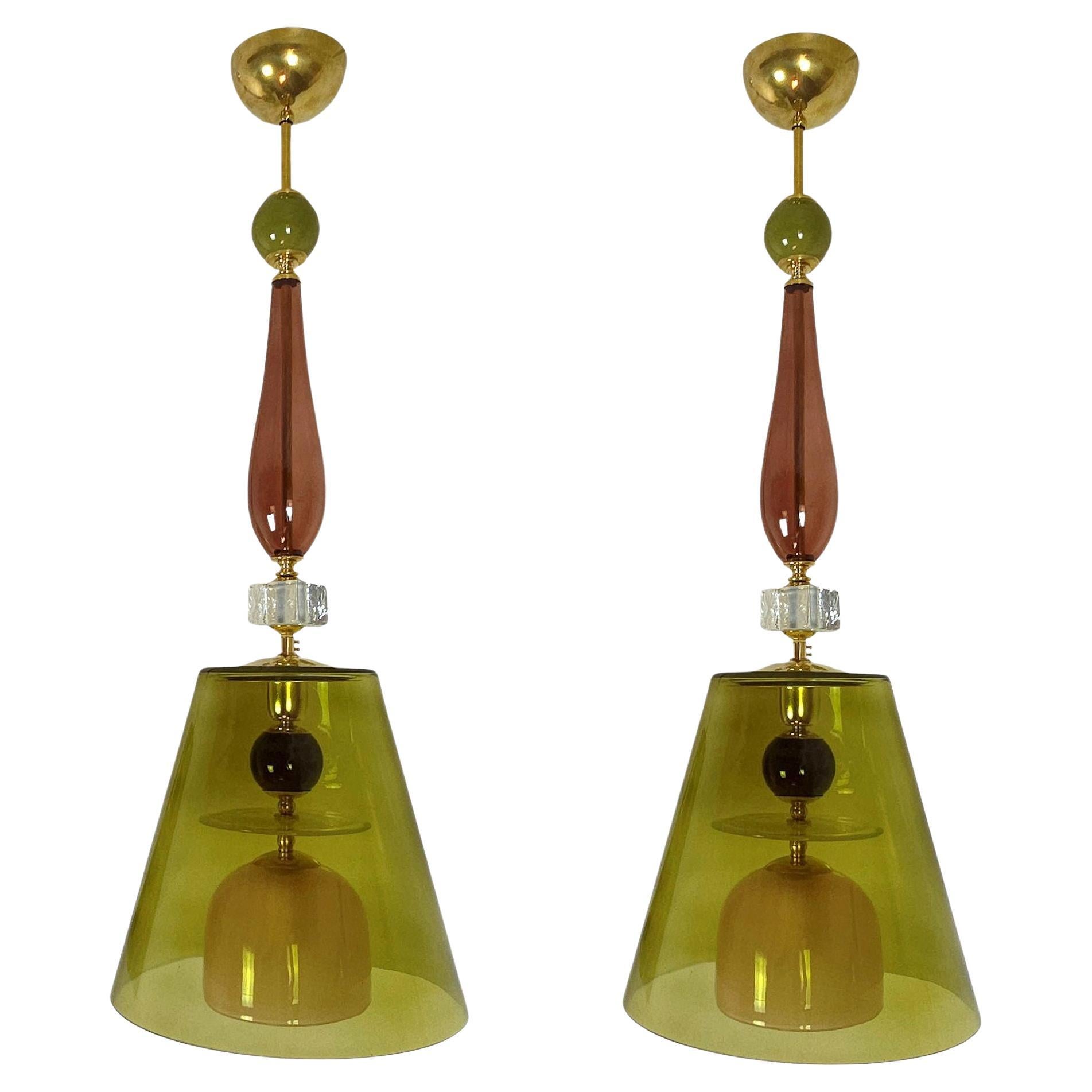 Paire de pendentifs en verre vert olive, Italie