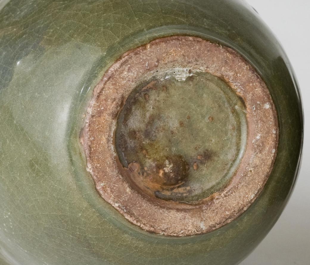 Coppia di vasi Longquan Celadon smaltati in verde oliva, Sui-Song in vendita 6