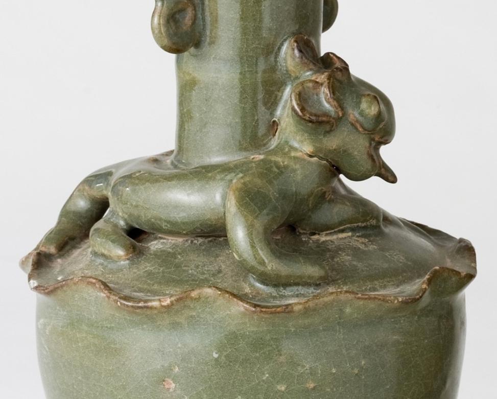 Smaltato Coppia di vasi Longquan Celadon smaltati in verde oliva, Sui-Song in vendita