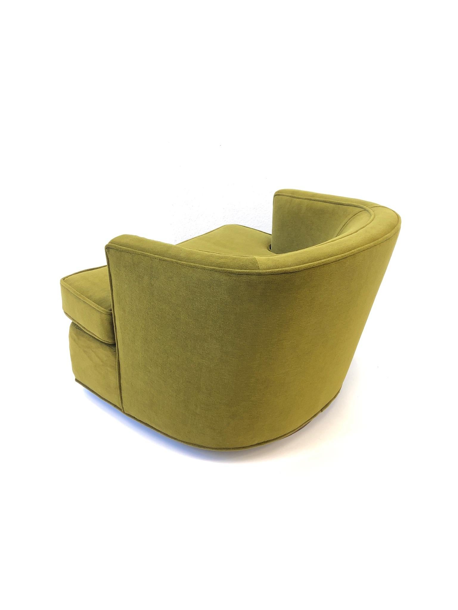 Mid-Century Modern Pair of Olive Green Mohair Swivel Lounge Chairs by Harvey Probber