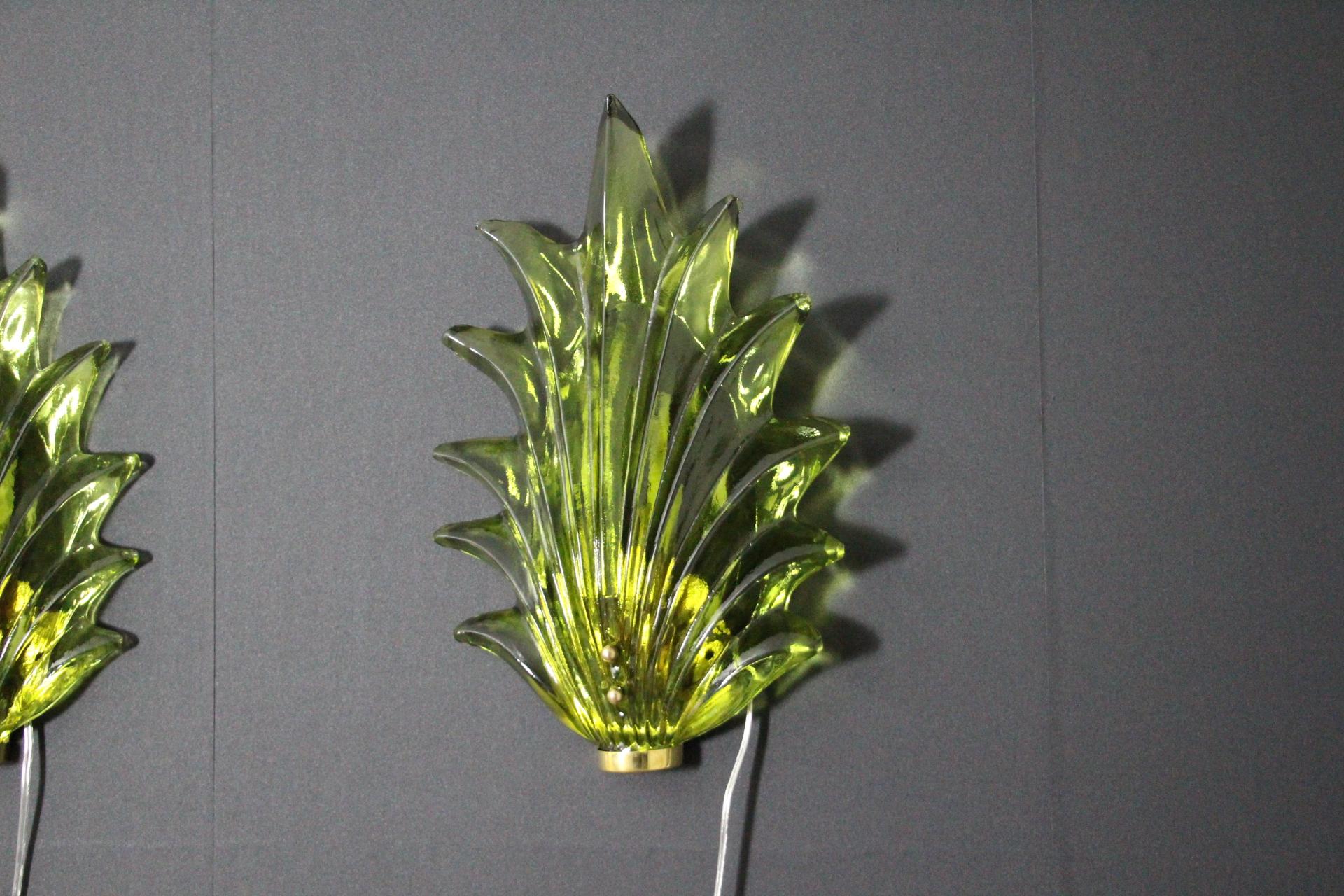 Pair of Olive Green Murano Glass Leaf and Brass Sconces in Barovier Style 6
