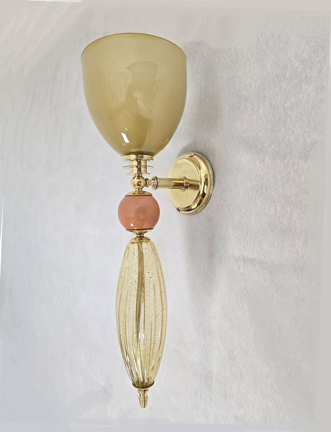 Italiano Coppia di appliques in Greene & Greene verde oliva di Murano in vendita