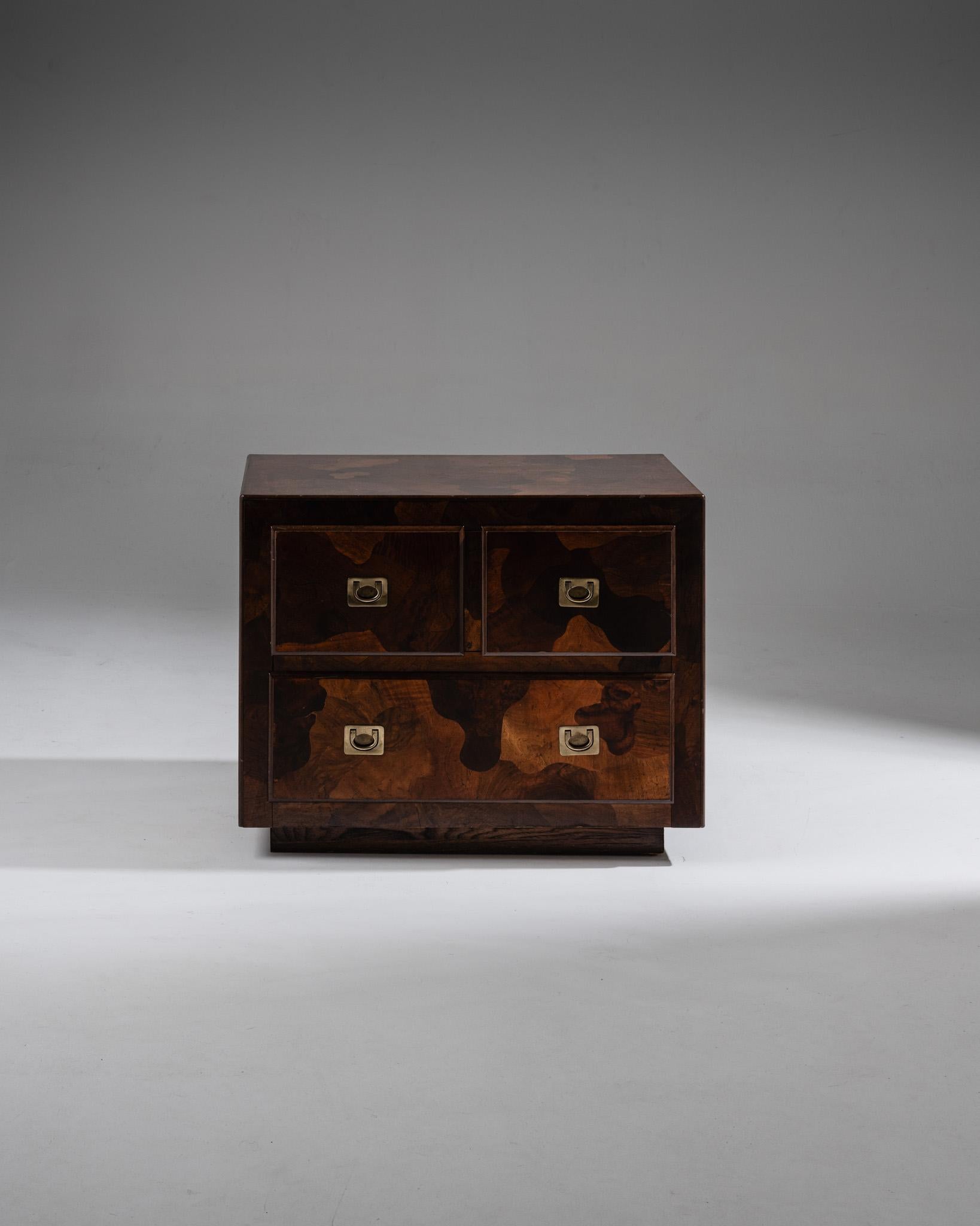 20ième siècle Paire de tables de nuit en placage de bois d'Oliver, années 1950 en vente