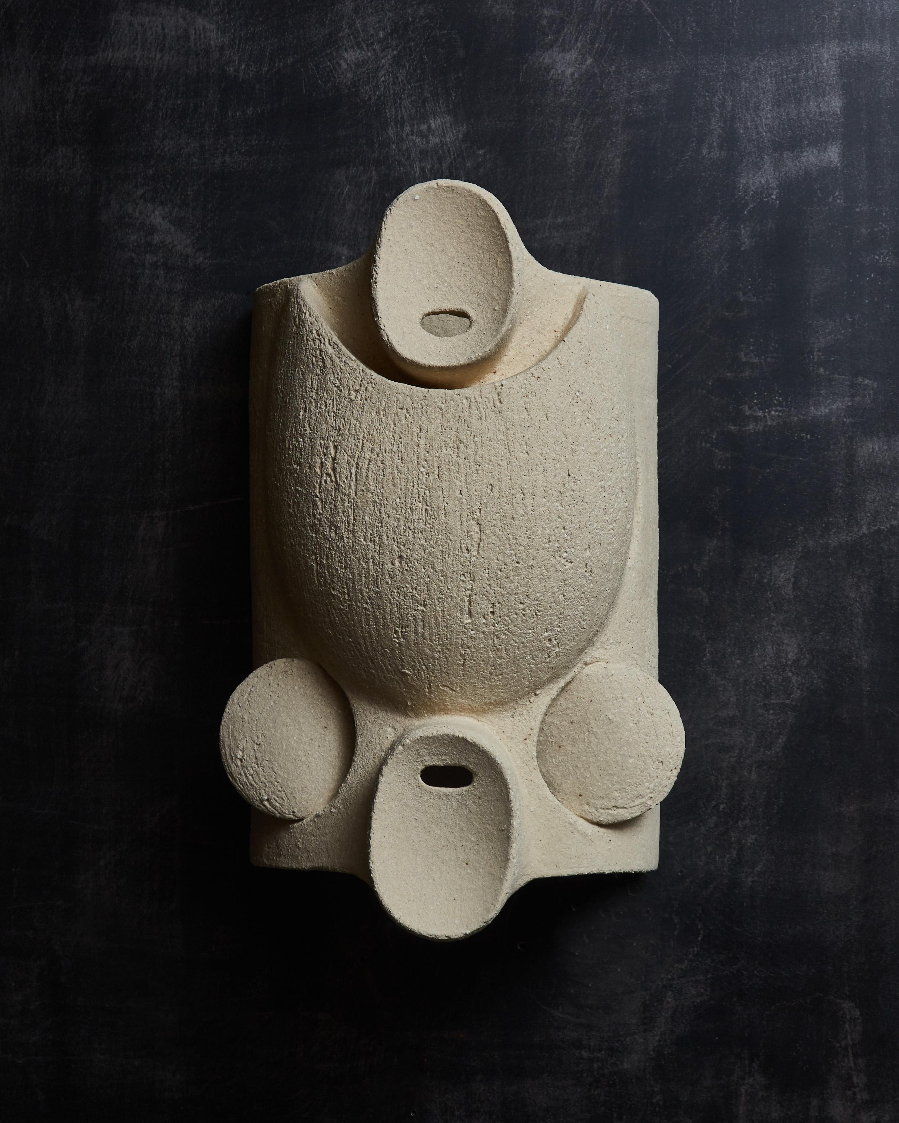 Moderno Coppia di applique rotonde in ceramica Olivia Cognet in vendita