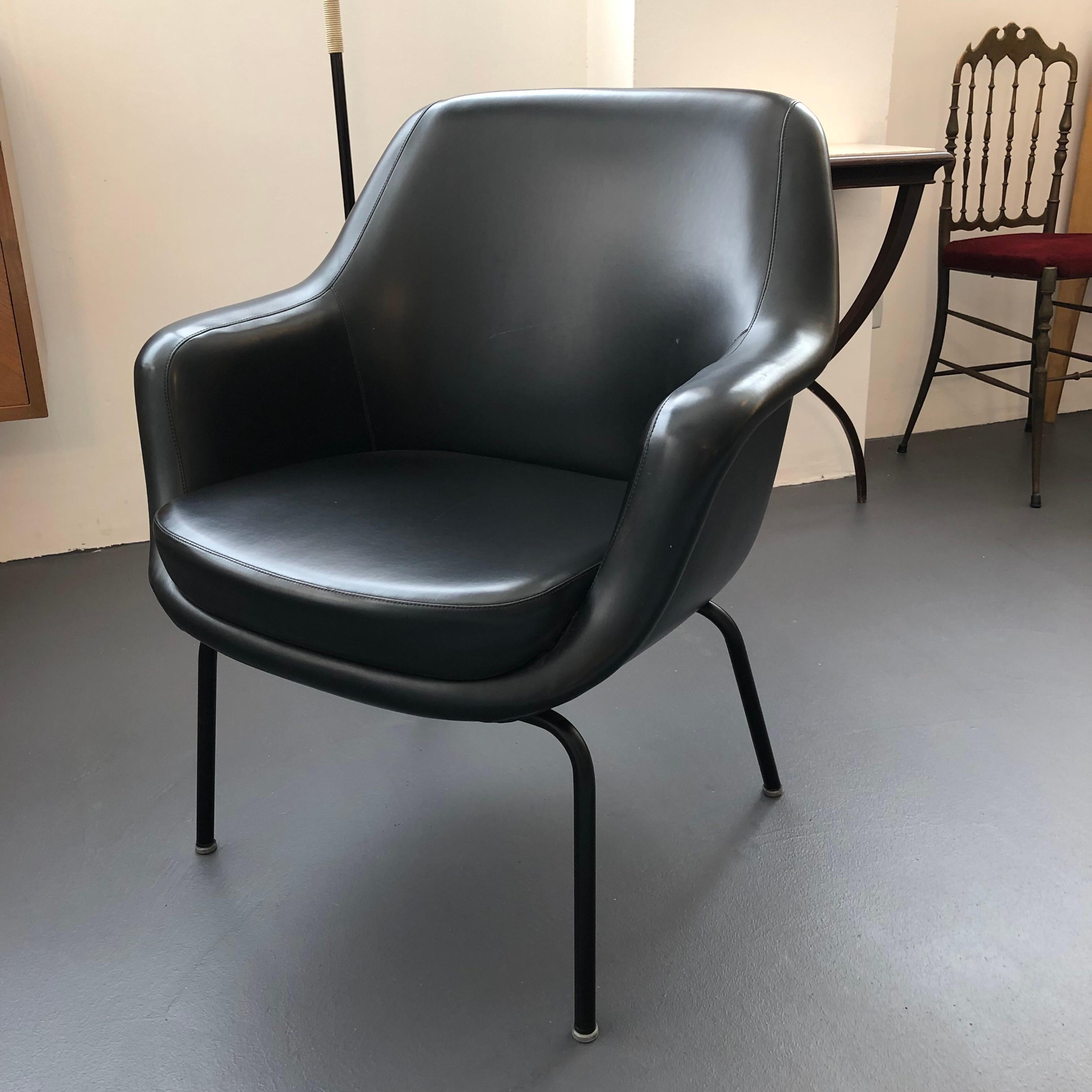 Pair of Olli Mannermaa Armchairs by Cassina, Italy, 1960s For Sale 7
