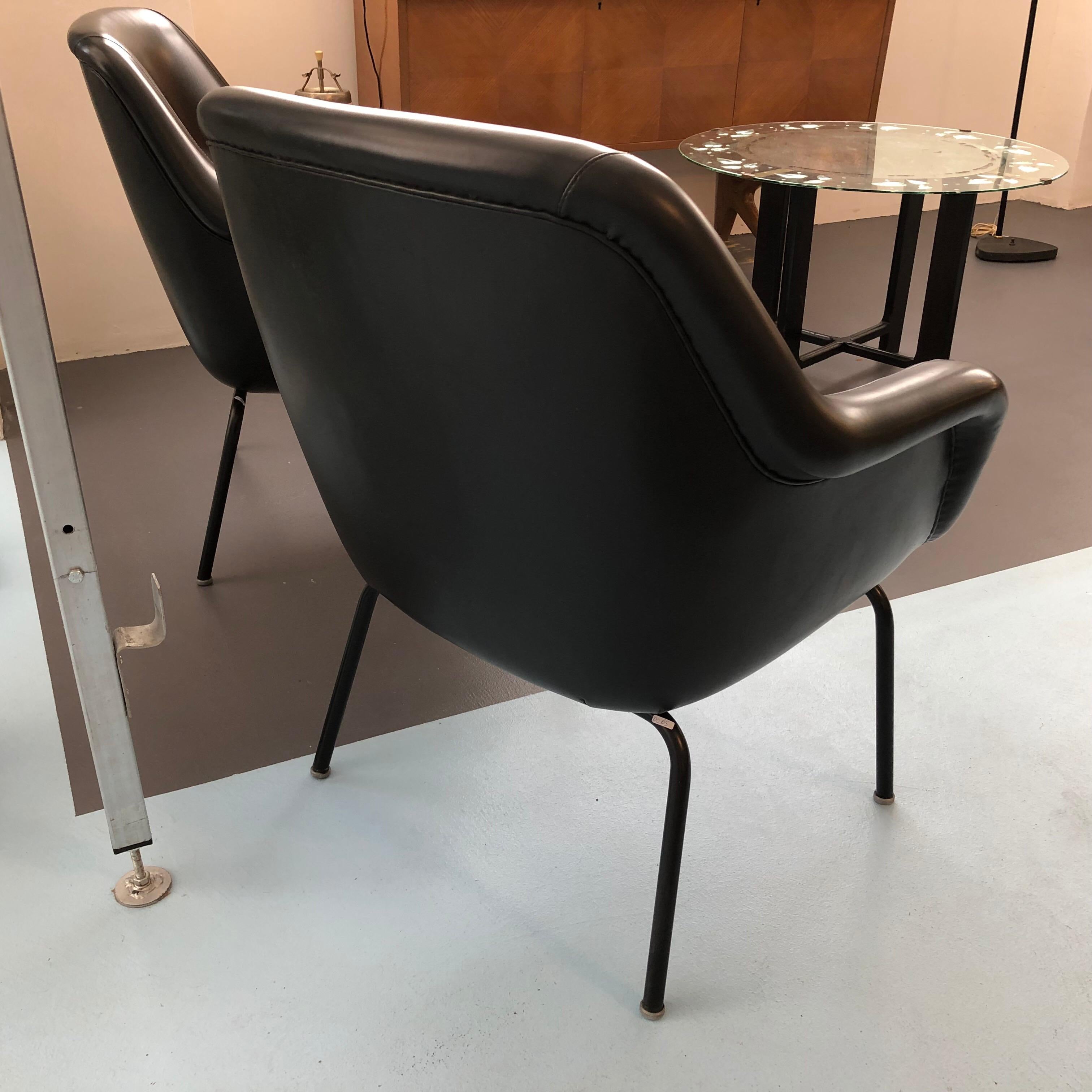 Italian Pair of Olli Mannermaa Armchairs by Cassina, Italy, 1960s For Sale