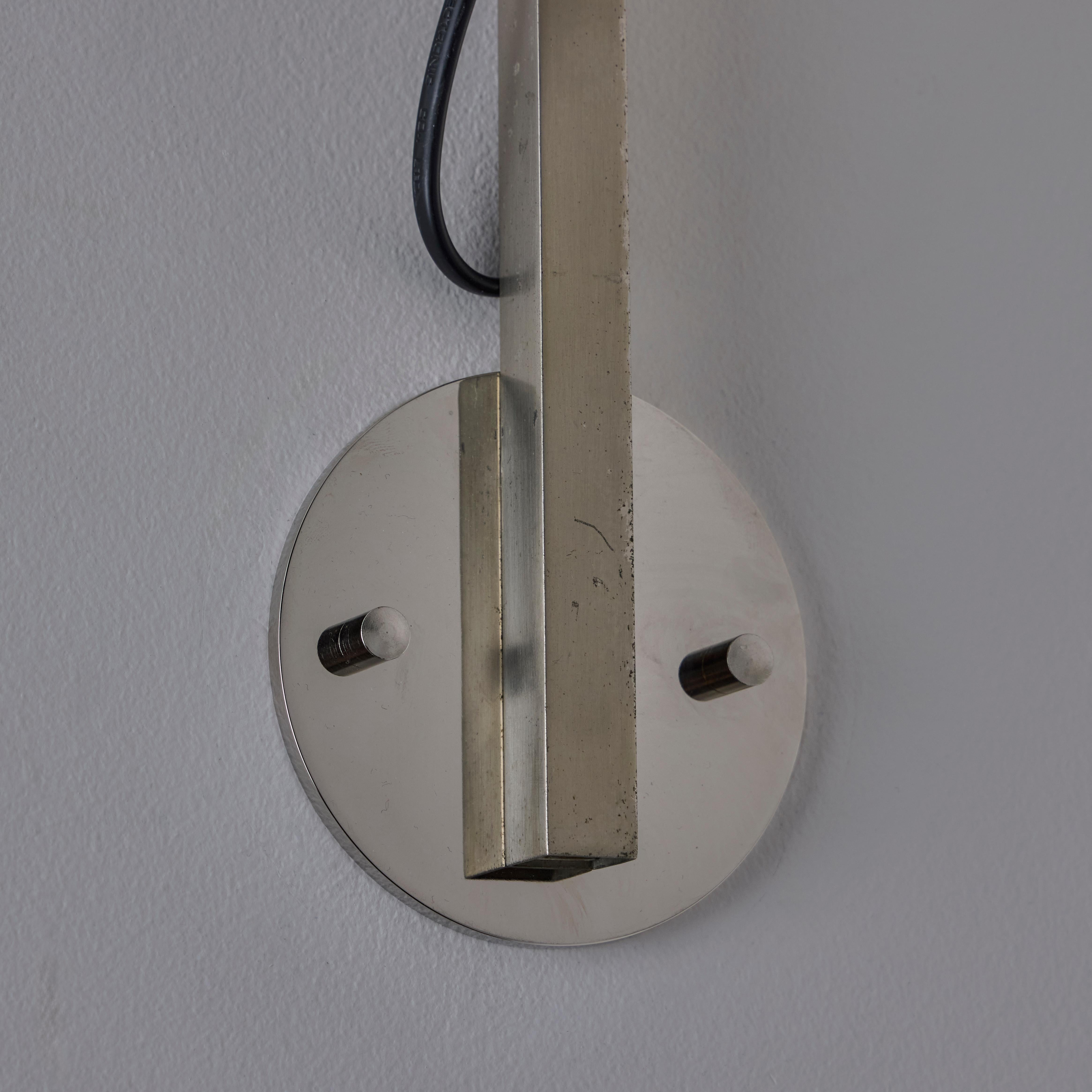 Coppia di appliques 'Omicron' di Vico Magistretti per Artemide in vendita 2