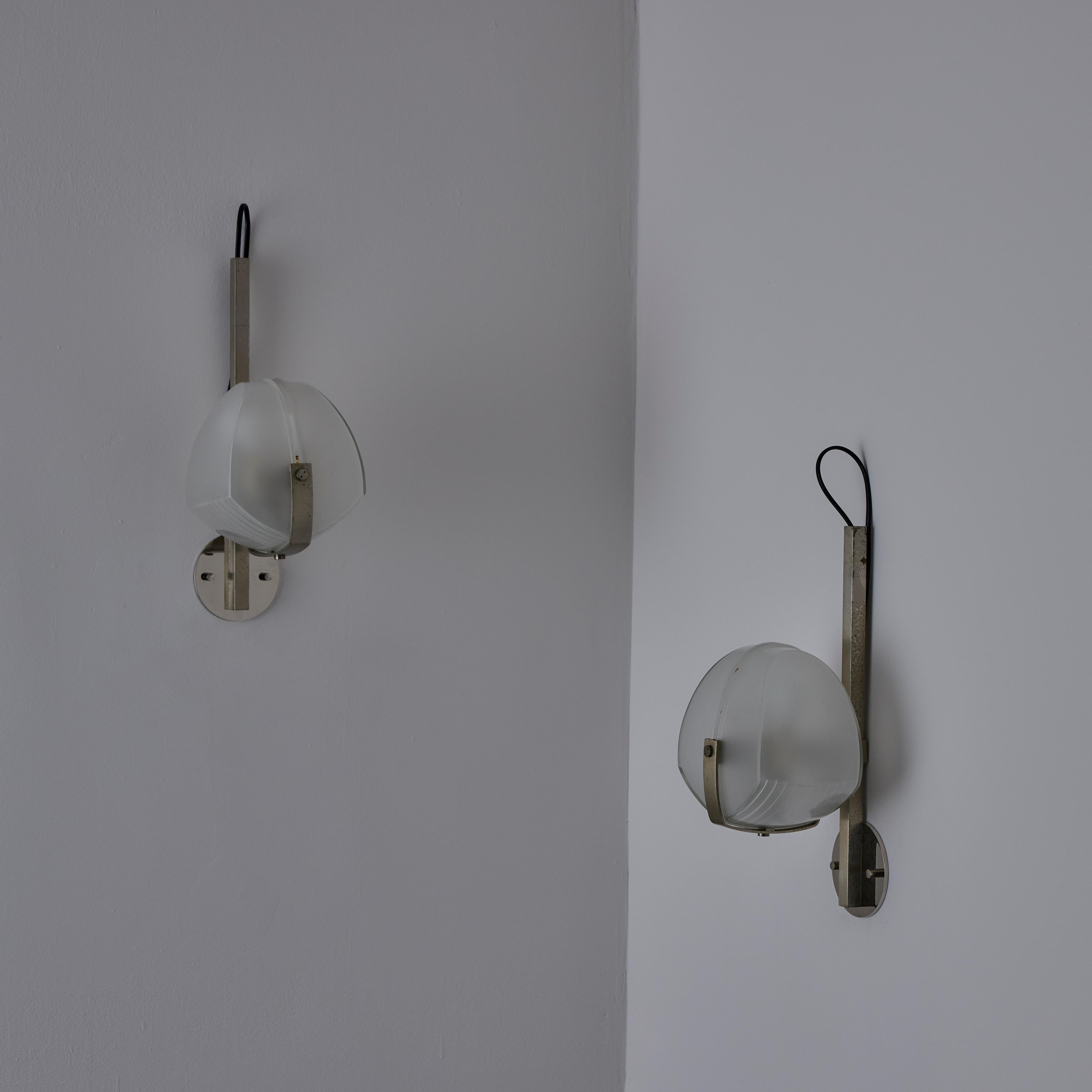 Mid-Century moderno Coppia di appliques 'Omicron' di Vico Magistretti per Artemide in vendita