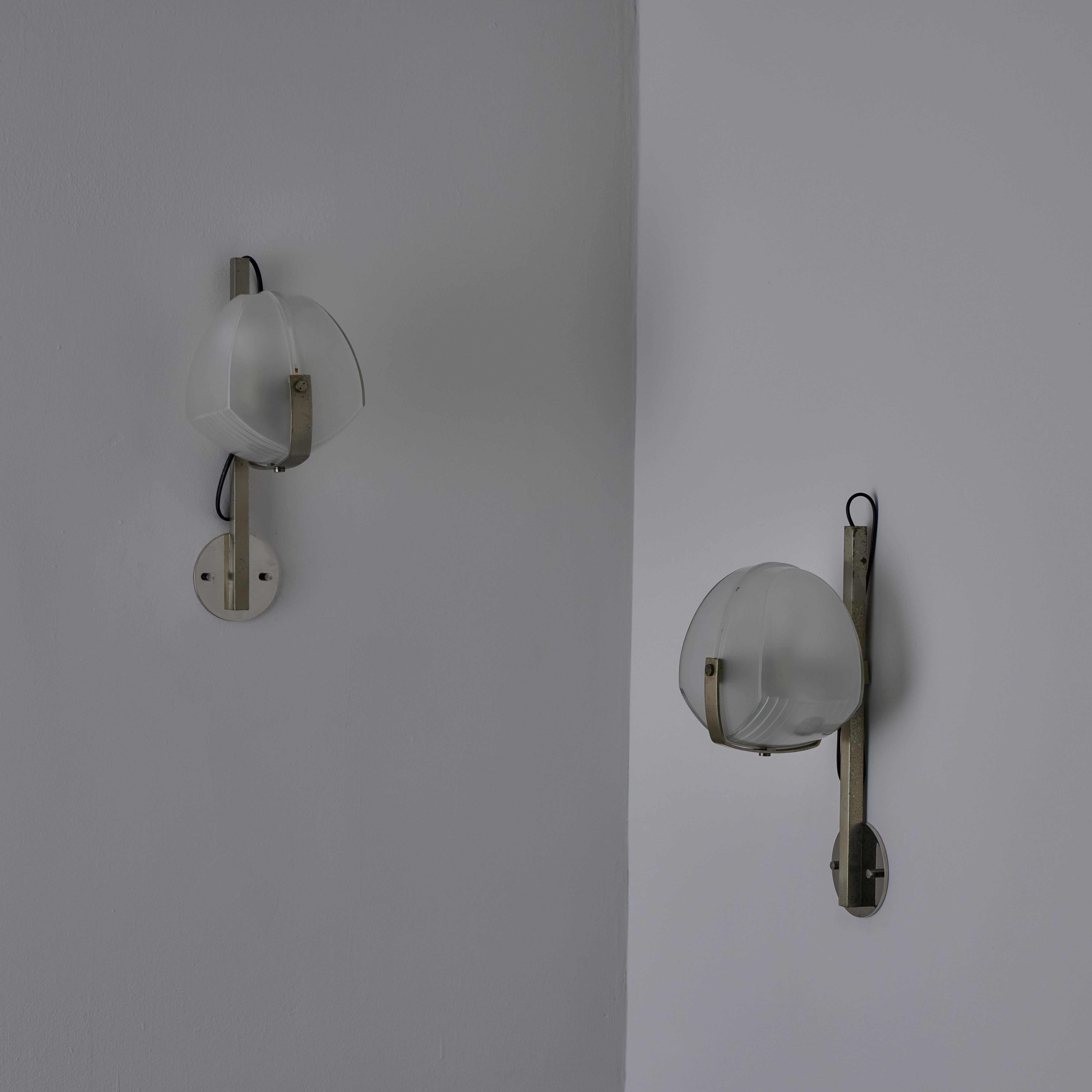 Sabbiatura Coppia di appliques 'Omicron' di Vico Magistretti per Artemide in vendita
