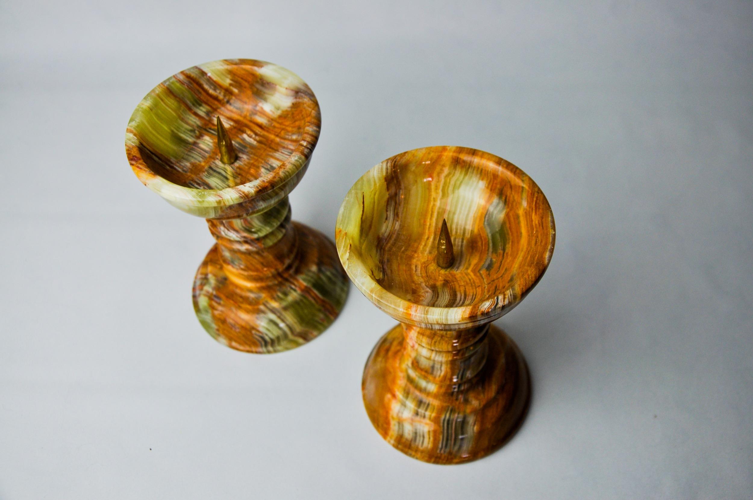 Pair of onyx and brass candlesticks, Italy, 1980 In Good Condition For Sale In BARCELONA, ES