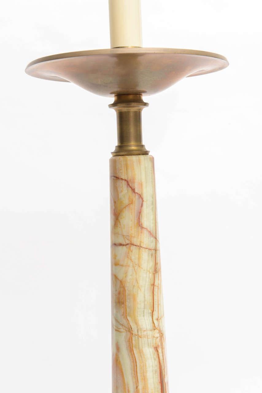 Paar Tischlampen aus Onyx und Bronze (20. Jahrhundert) im Angebot