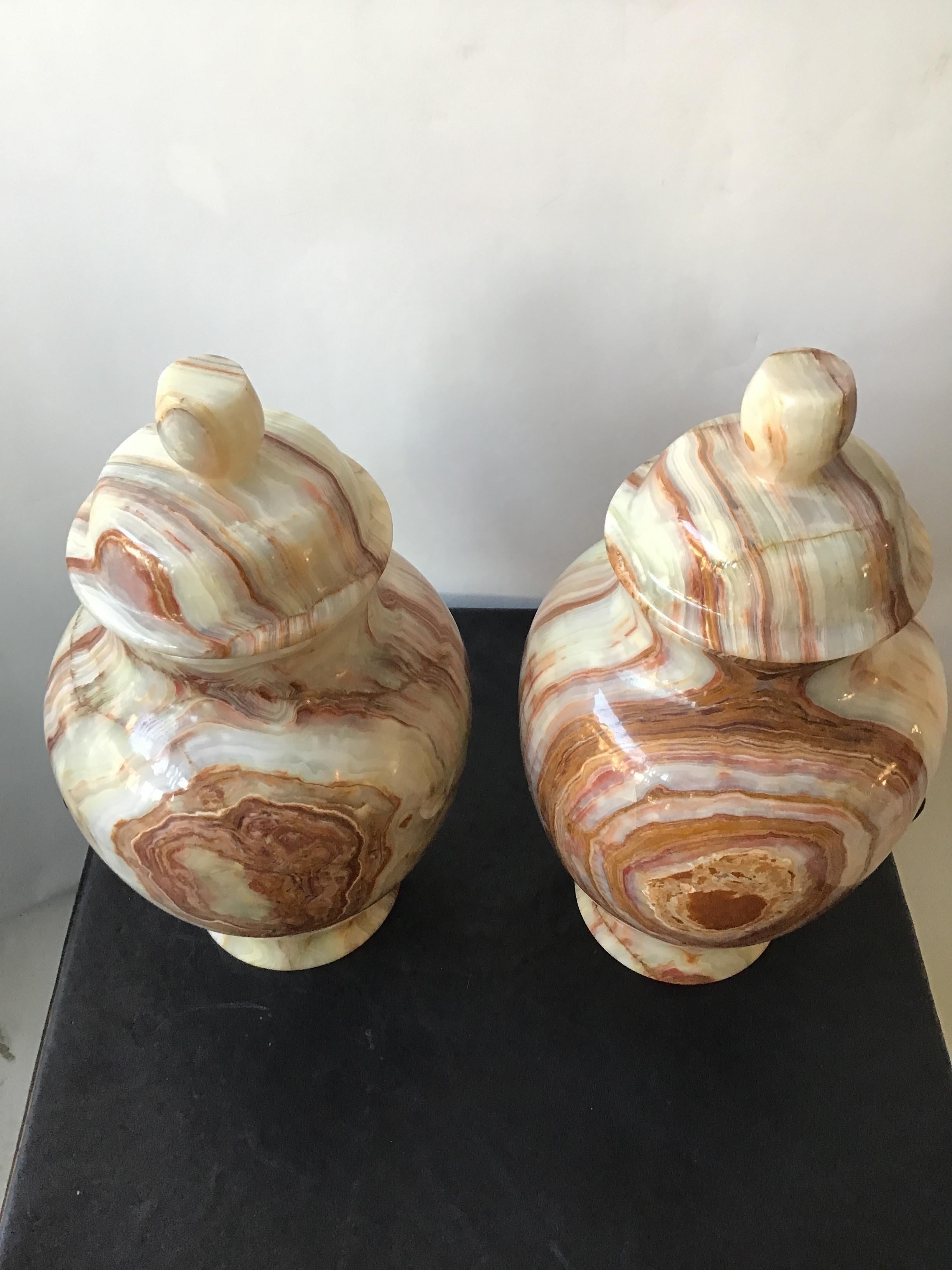 Pair of Onyx Urns In Good Condition In Tarrytown, NY