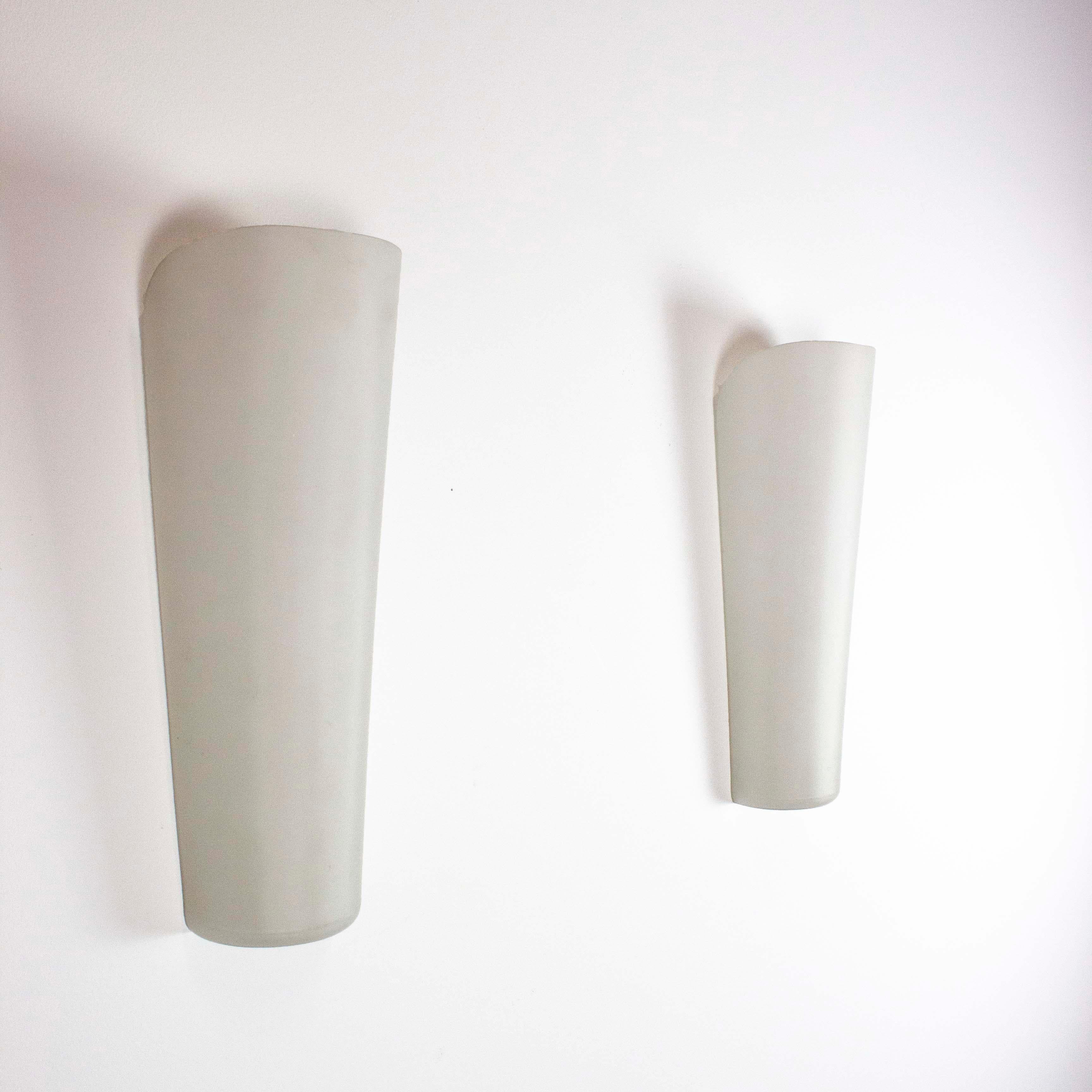 Pair of opal glass shades/sconces - Wilhelm Wagenfeld - to Peill & Putzler For Sale 2
