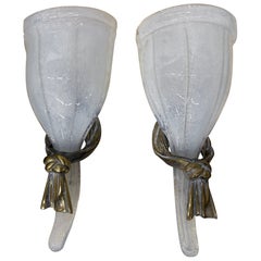 Paire d
appliques en bronze et verre de Murano opalescent