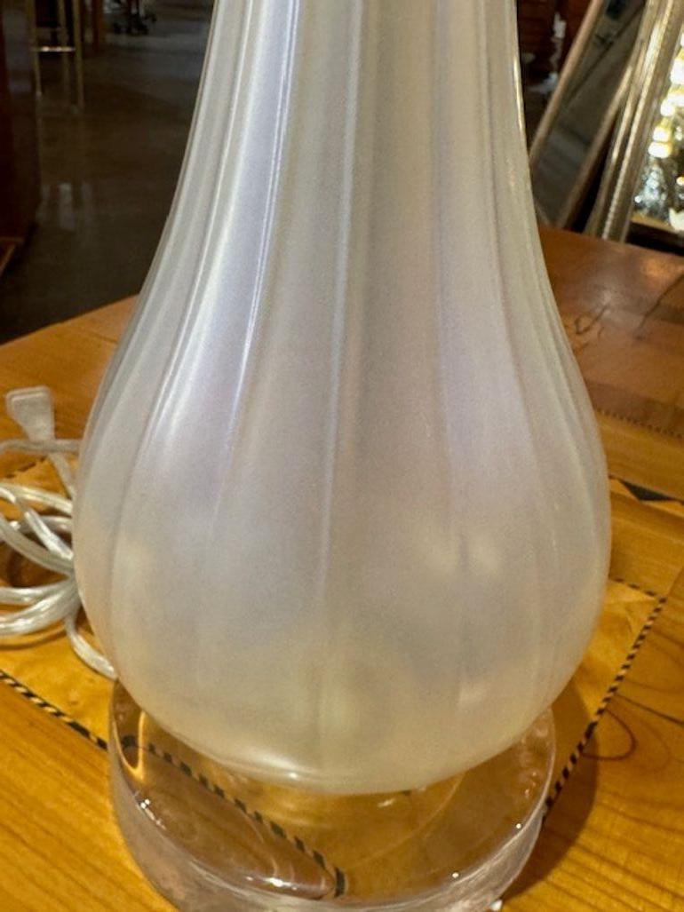 Pareja de lámparas de cristal de Murano opalescente Siglo XXI y contemporáneo en venta