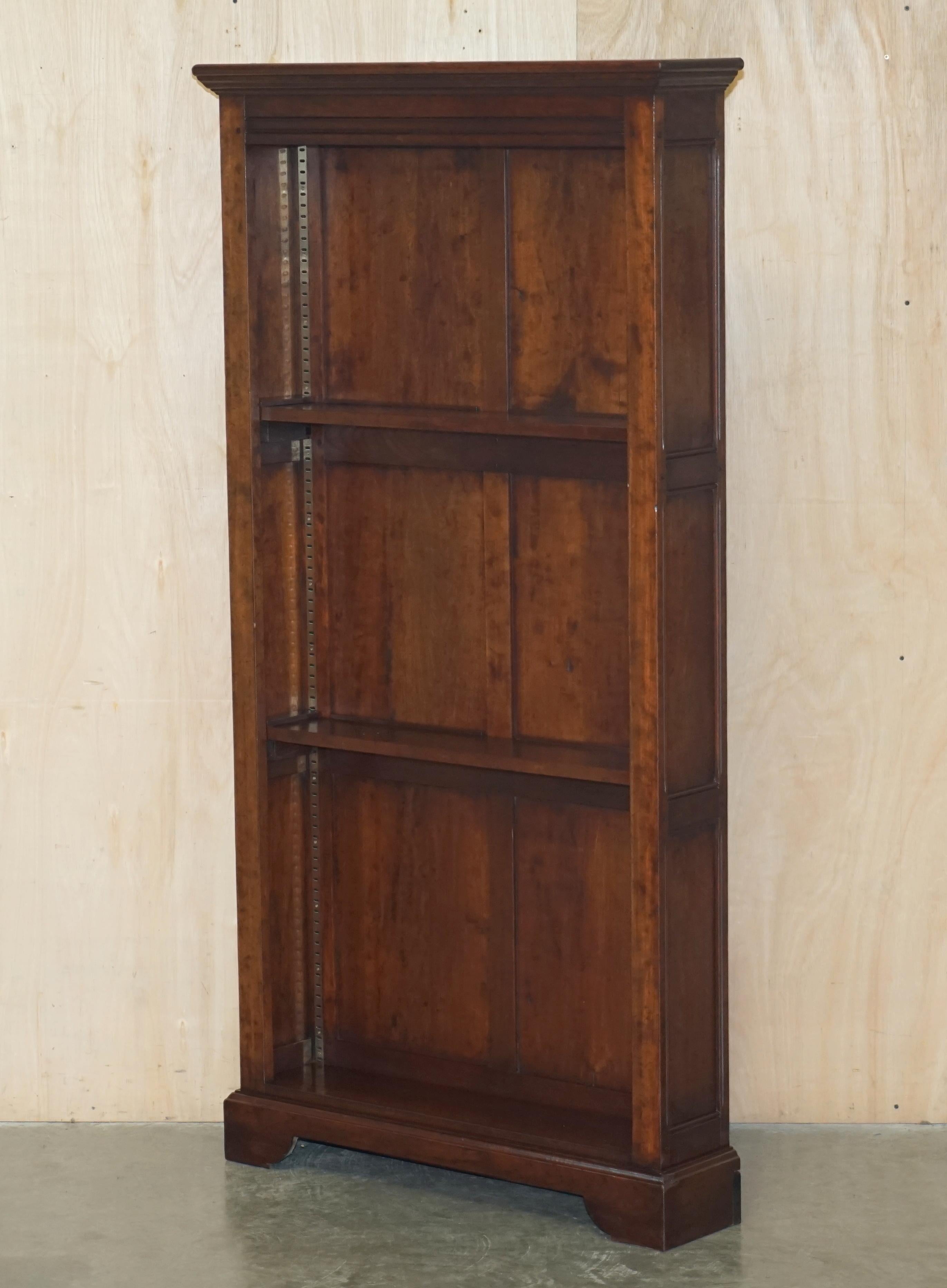 Royal House Antiques

Royal House Antiques is delighted to offer for sale this very good looking and well made pair of circa 1900 English mahogany paneled library bookcases with height adjustable shelves 

Please note the delivery fee listed is just