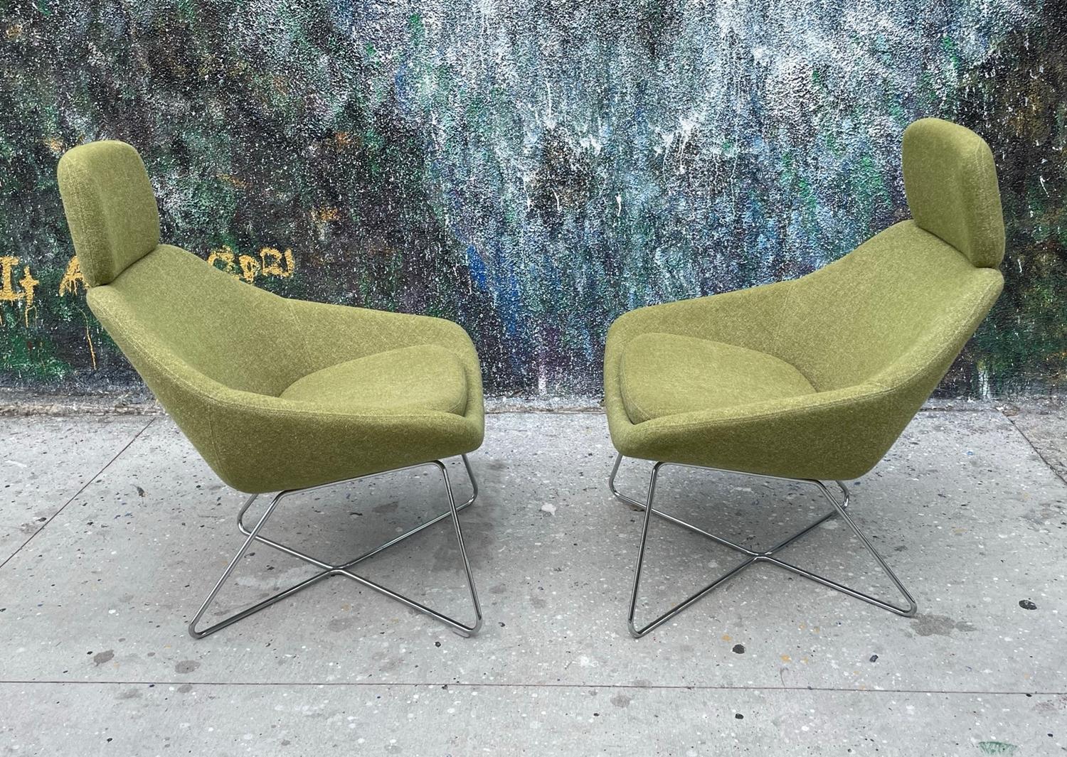 Pair of Open Lounge Chairs by Pearson Lloyd for Allermuir In Good Condition In Los Angeles, CA