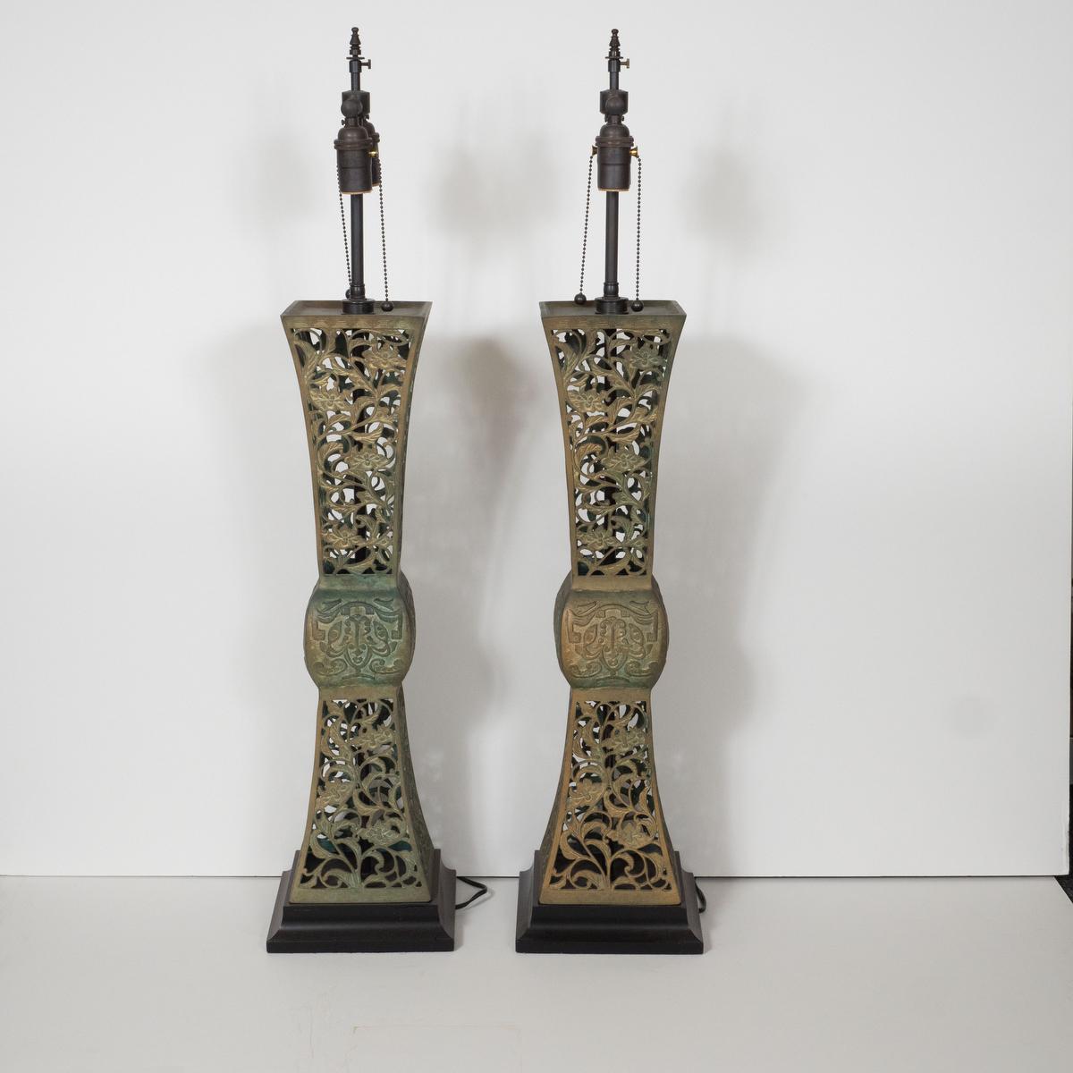 Pair of Openwork Patinated Bronze Table Lamps In Good Condition For Sale In Tarrytown, NY