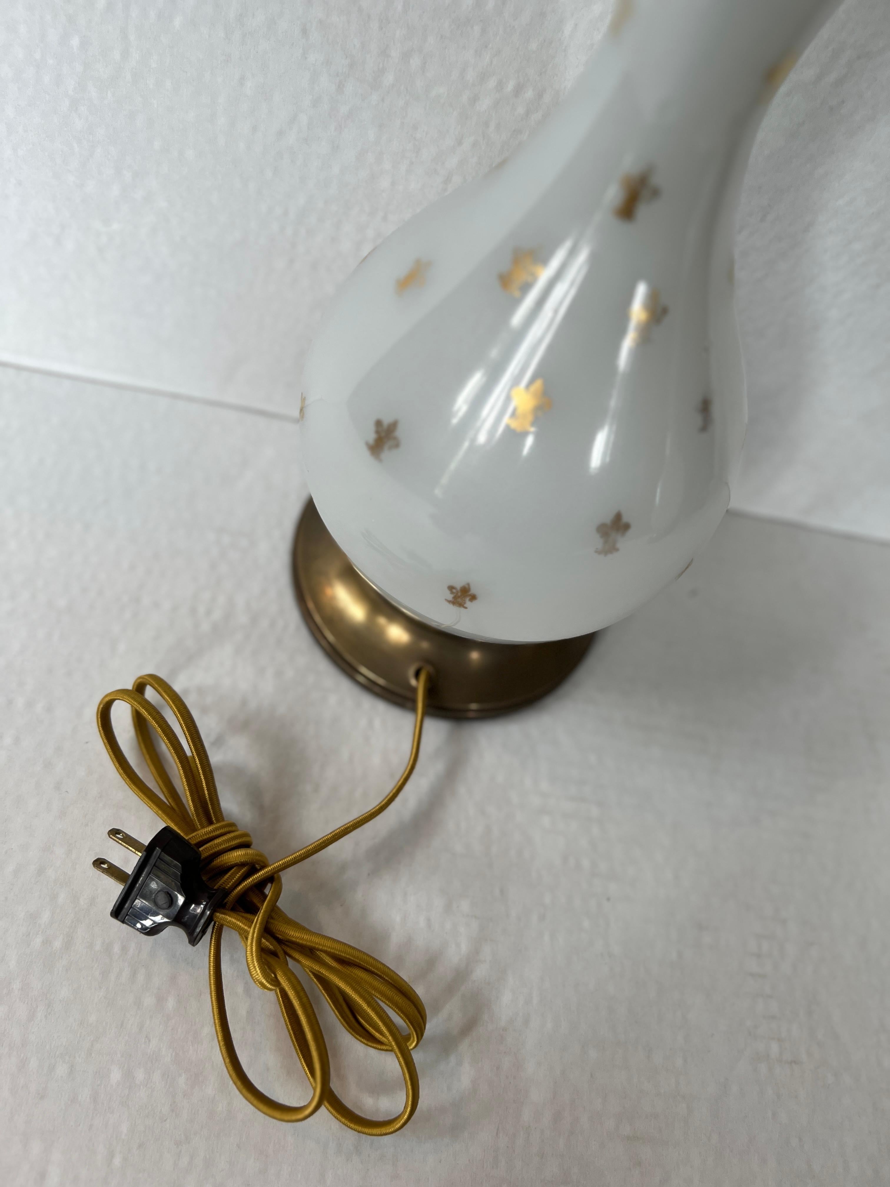 Pair of Opaline Glass Fleur De Lis Table Lamps For Sale 3