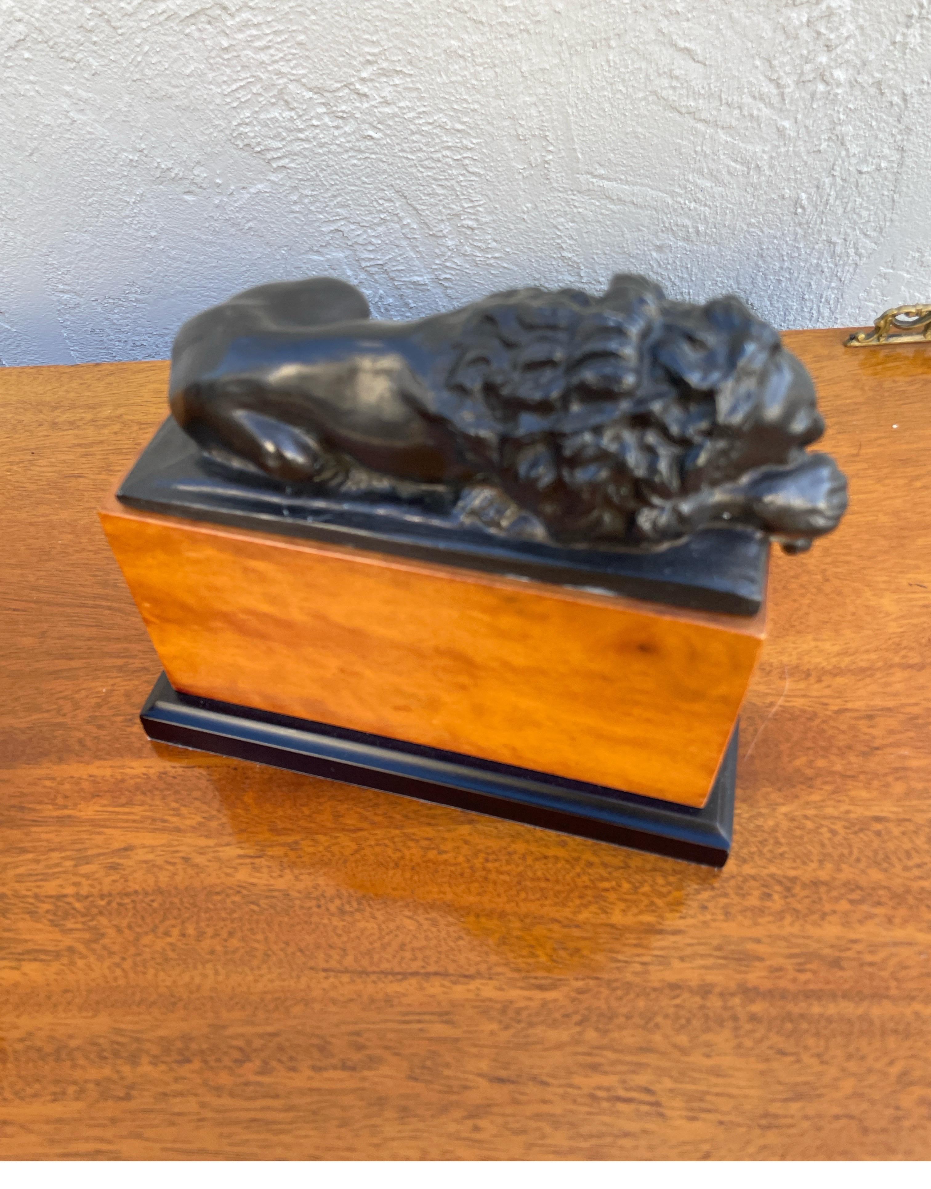 20th Century Pair of Opposing Lion Bookends For Sale