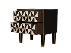 Pareja de Mesillas de Noche Efecto 'Óptico Triangular' Blanco y Negro, Murano y Latón