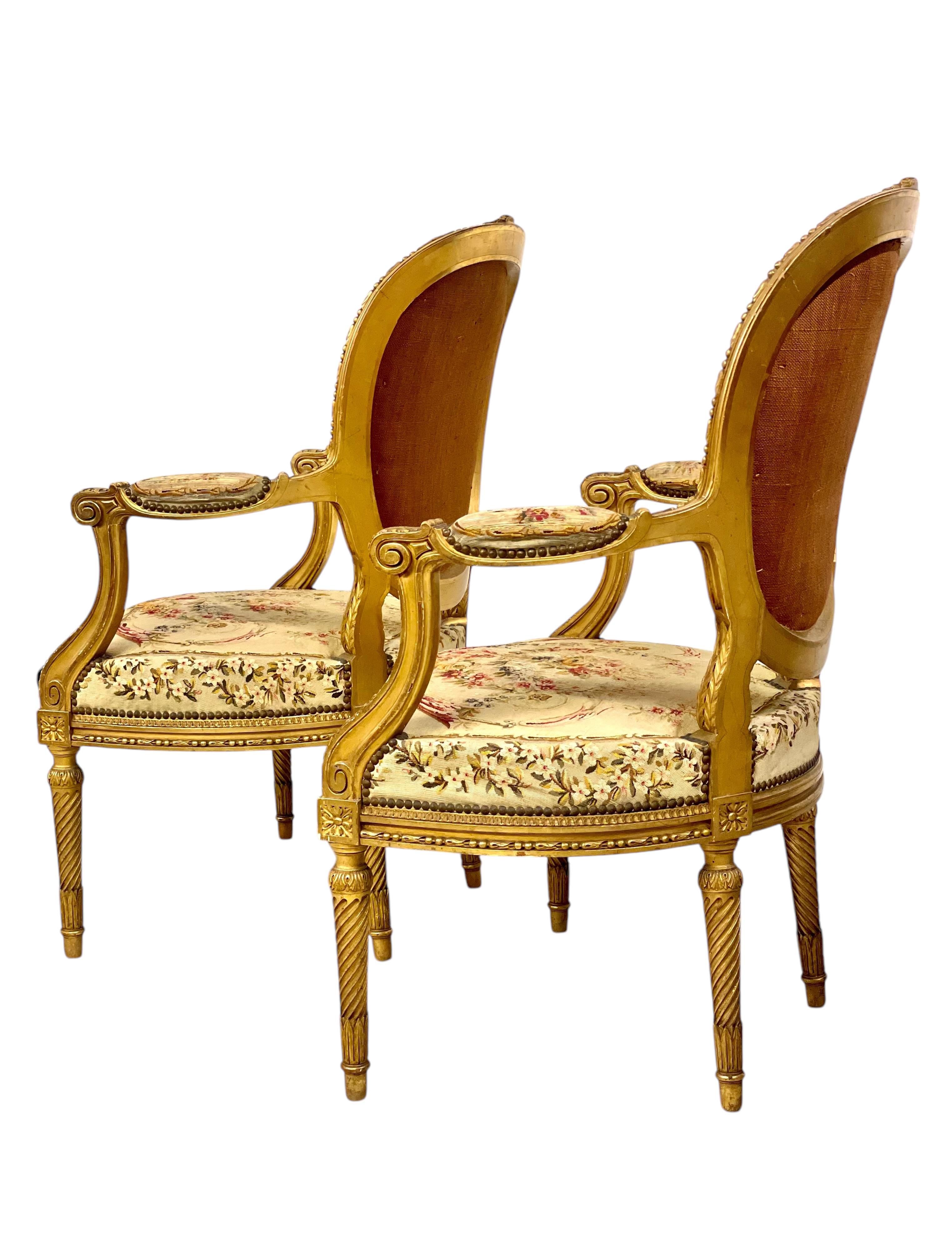 Pareja de opulentos Fauteuils de madera dorada Siglo XIX en venta 3