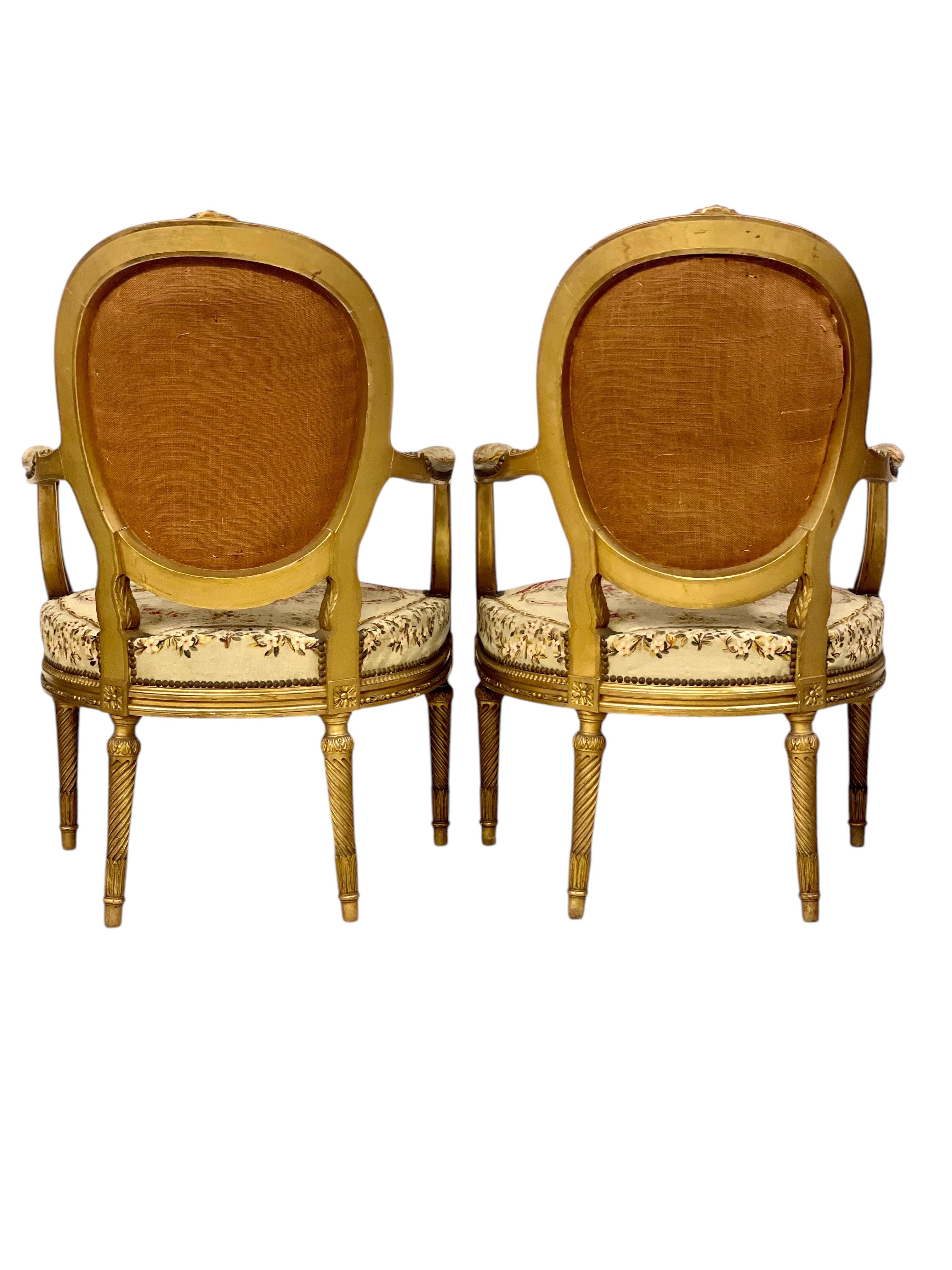 Pareja de opulentos Fauteuils de madera dorada Siglo XIX en venta 5