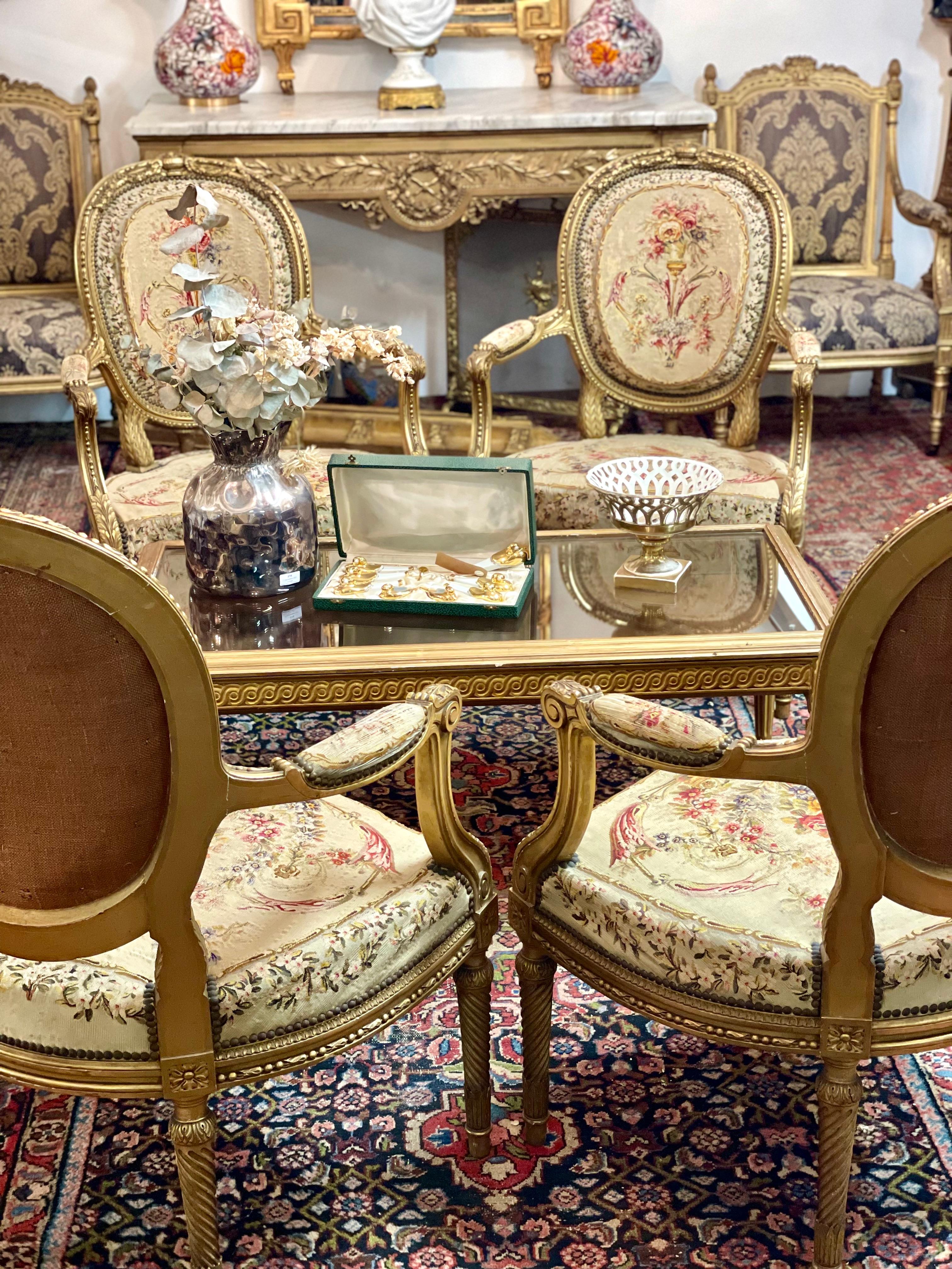 Pareja de opulentos Fauteuils de madera dorada Siglo XIX en venta 10