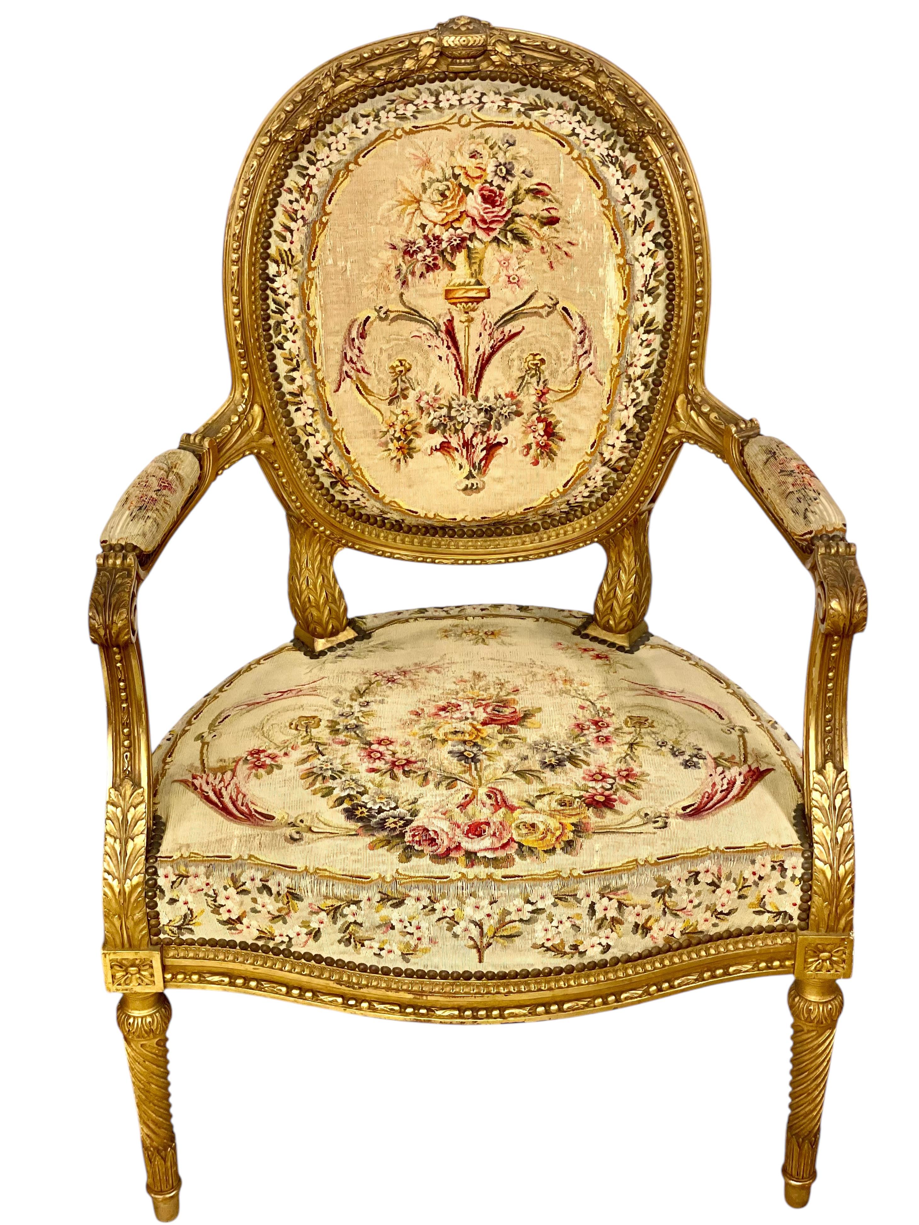 Pareja de opulentos Fauteuils de madera dorada Siglo XIX siglo XIX en venta