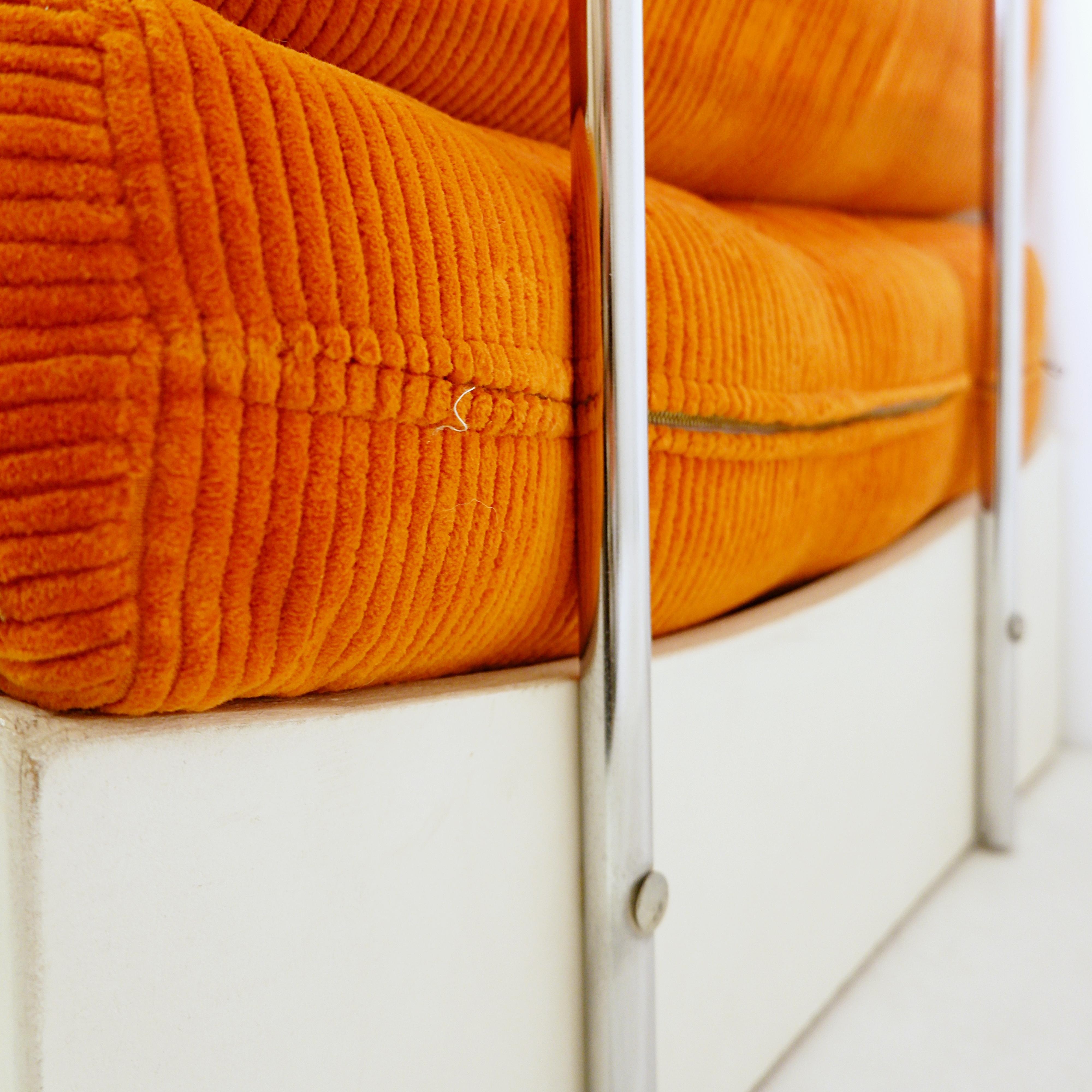 Pair of orange and brown velvet Italian lounge chairs from the 70s For Sale 9