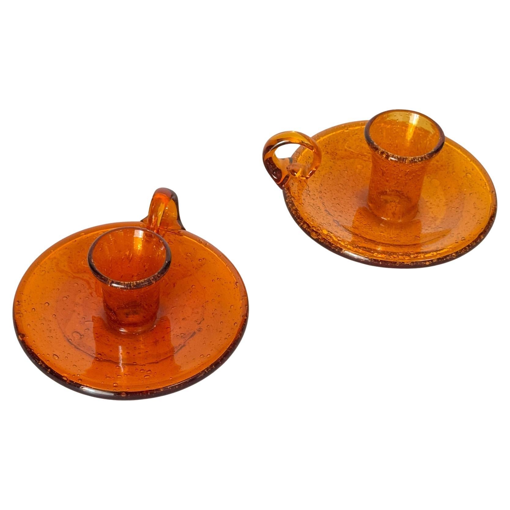 Paire de bougeoirs en verre bullé orange - Biot, France - années 1960 en vente
