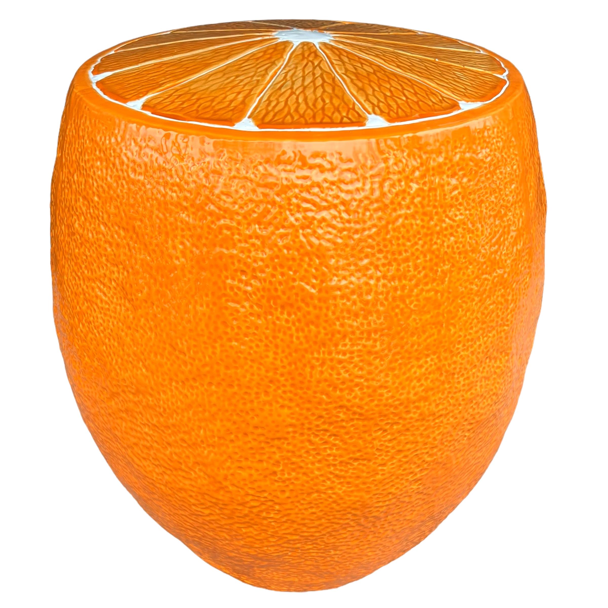 Paar orangefarbene Gartenhocker aus Keramik (Unbekannt) im Angebot