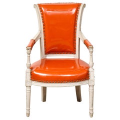 Paar orangefarbene Stühle im Directoire-Stil