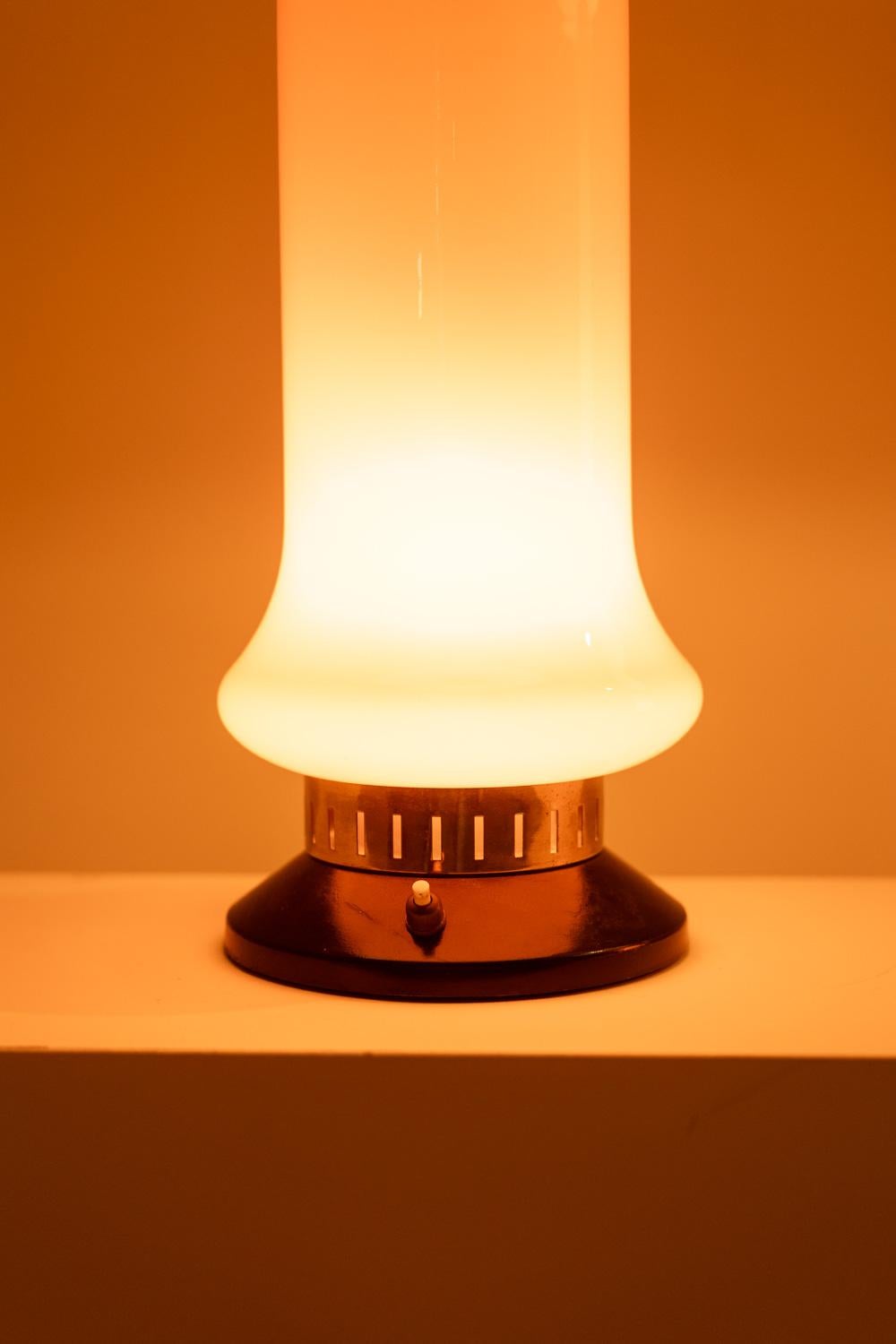 Pair of orange glass lamps. 1970s. For Sale 4