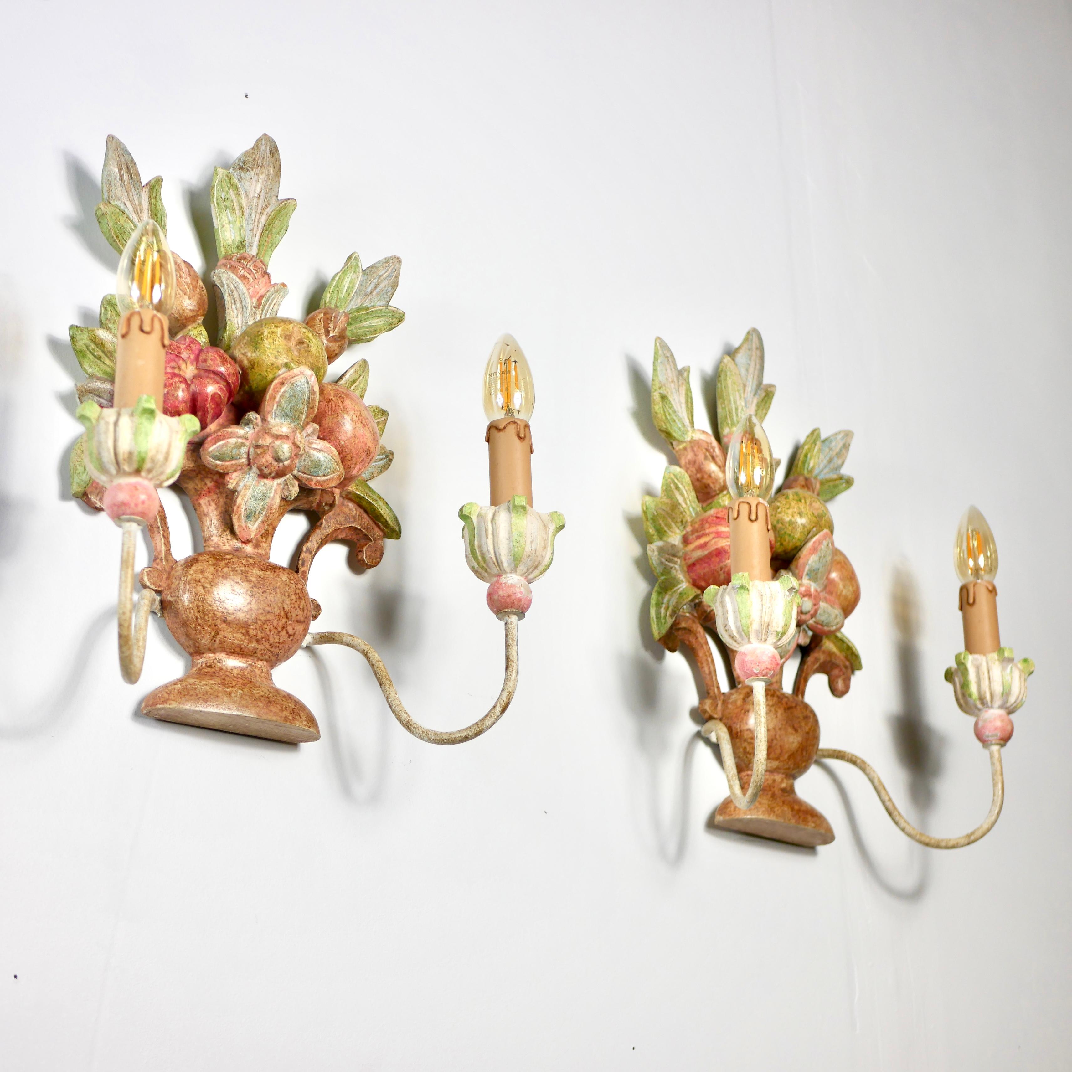 Pair of orange polychrome carved wood sconces from Italy, 1920s For Sale 5