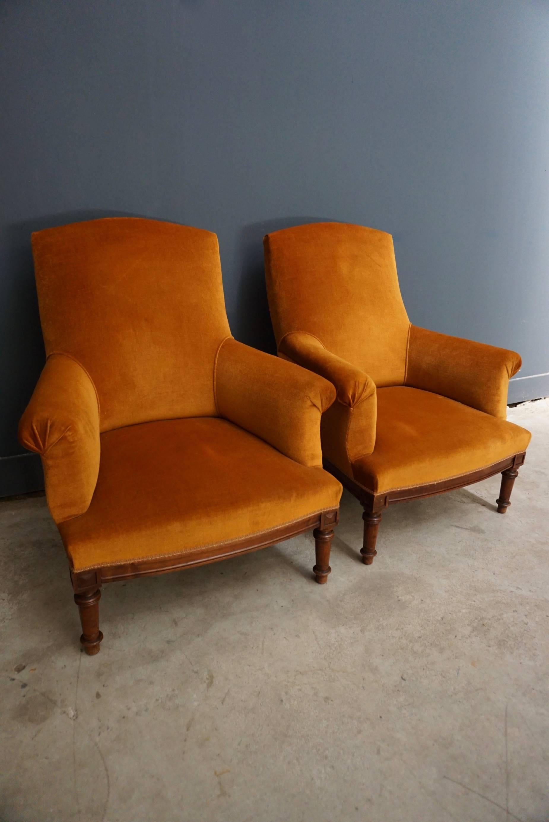 Art Deco Pair of Orange Velvet French Lounge Chairs Walnut Frame, 1920-1930s