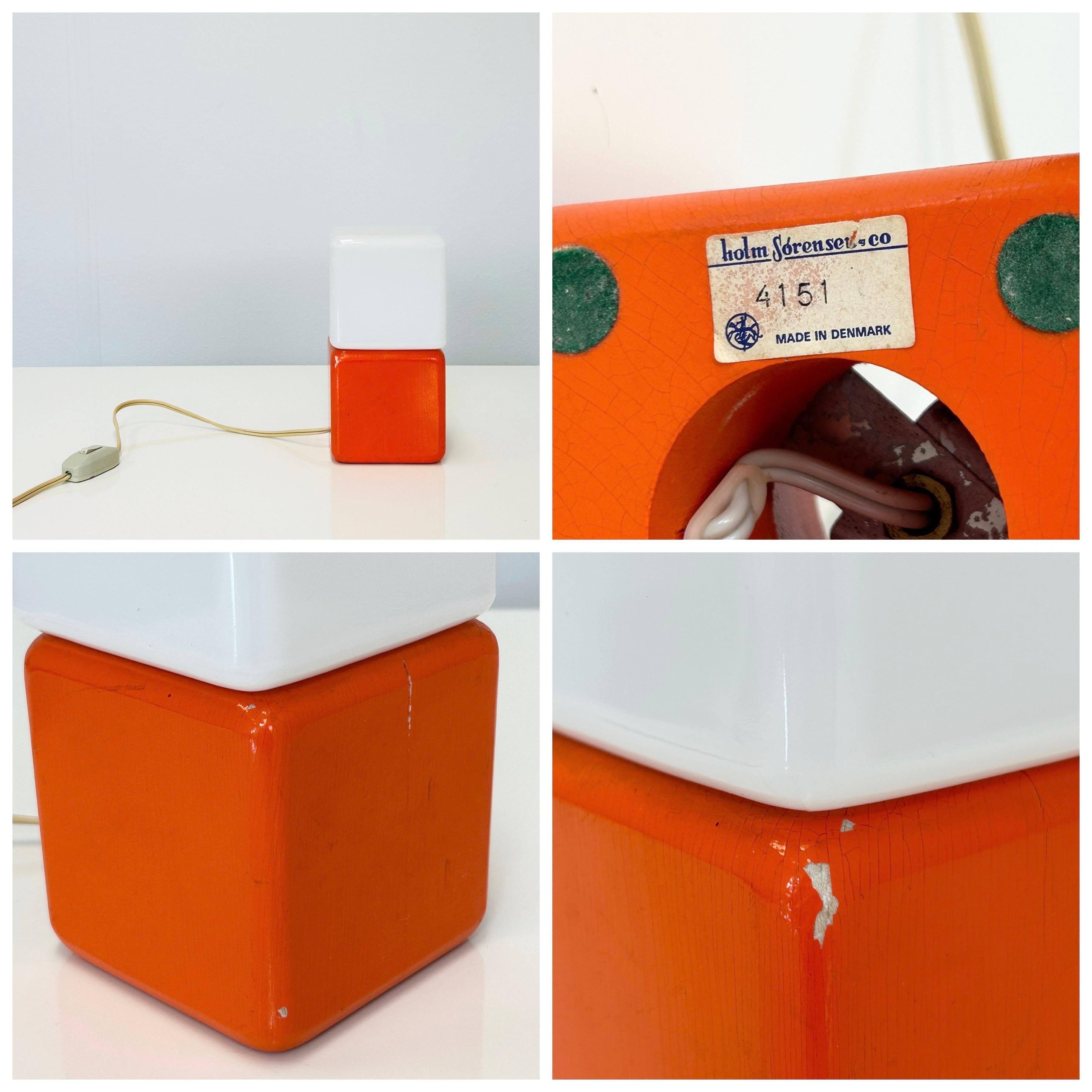 Paire de lampes de chevet orange et blanches par Holm Sørensen, années 1960, Danemark en vente 3